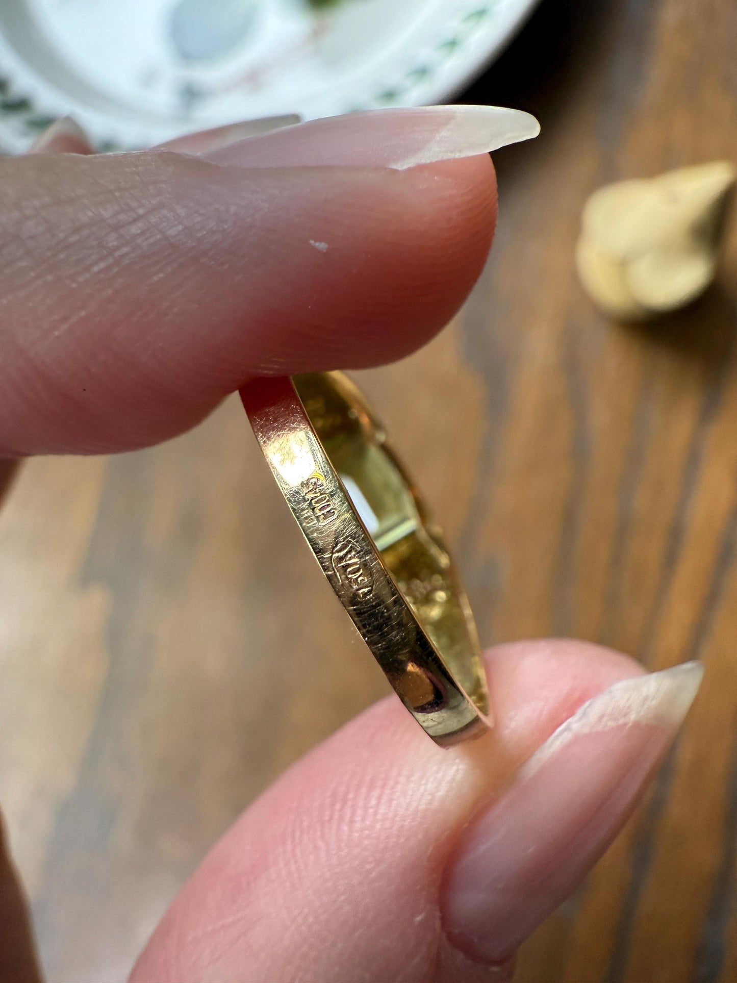 PERIDOT Vintage East West Step Cut Rectangle Band 18k Gold Pale Lemon Lime Green Stacker Unique Gift Retro