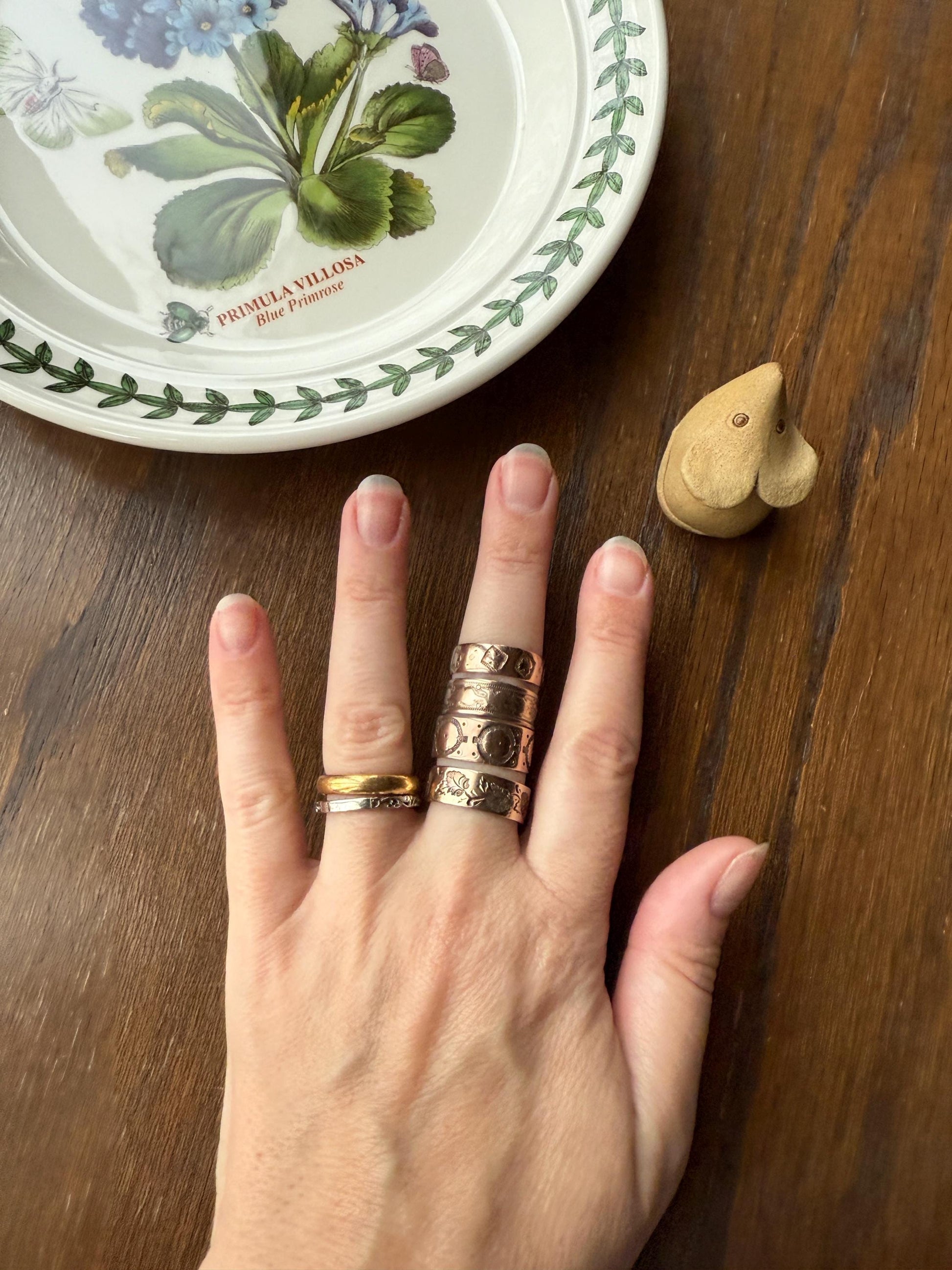 CIRCLES Floral Victorian Wedding Ring 8.2mm Wide Cigar Band Antique 10k Gold Solid Rosy Eternity Stacker Romantic Gift Geometric Double Line