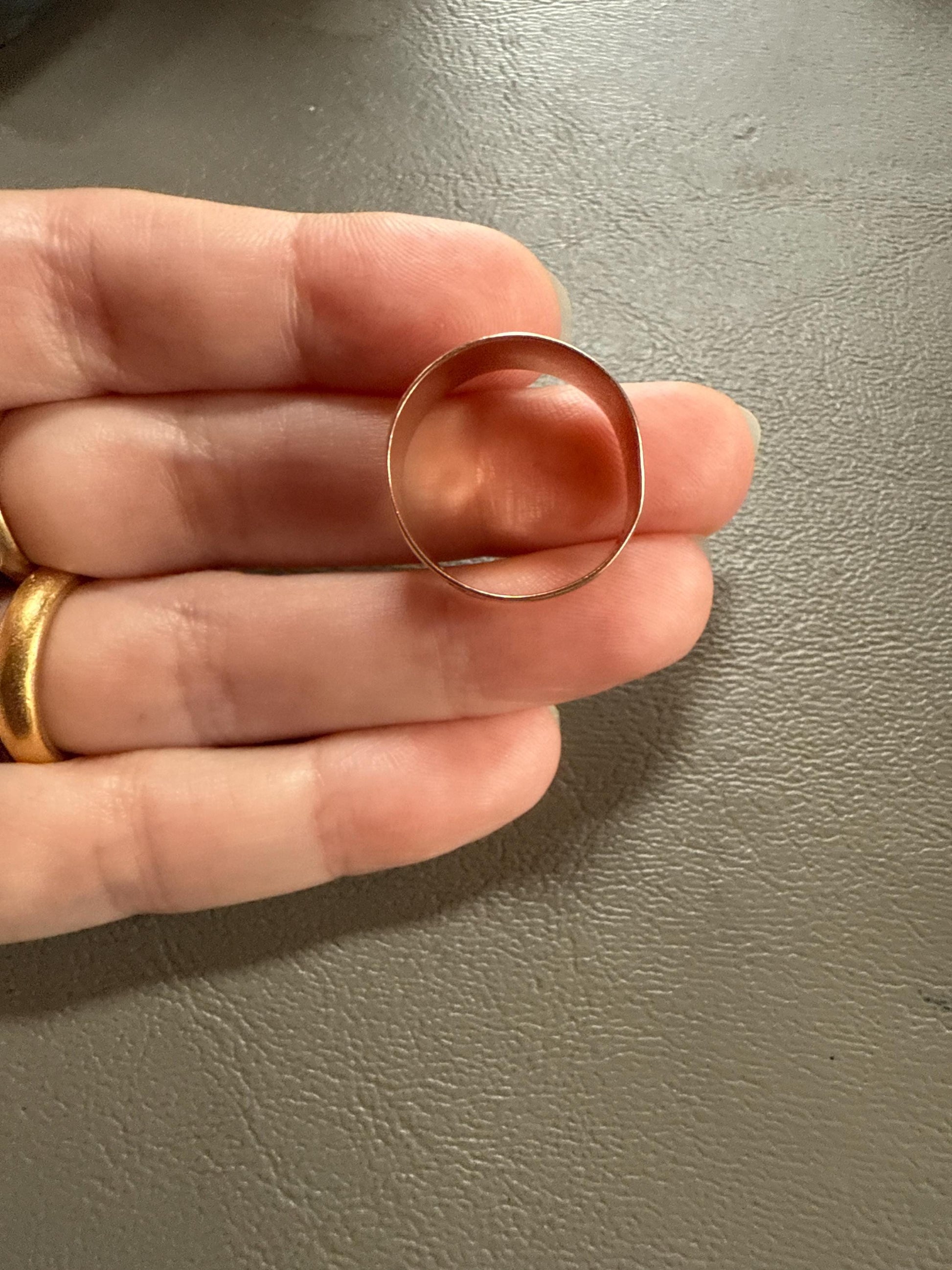 CIRCLES Floral Victorian Wedding Ring 8.2mm Wide Cigar Band Antique 10k Gold Solid Rosy Eternity Stacker Romantic Gift Geometric Double Line