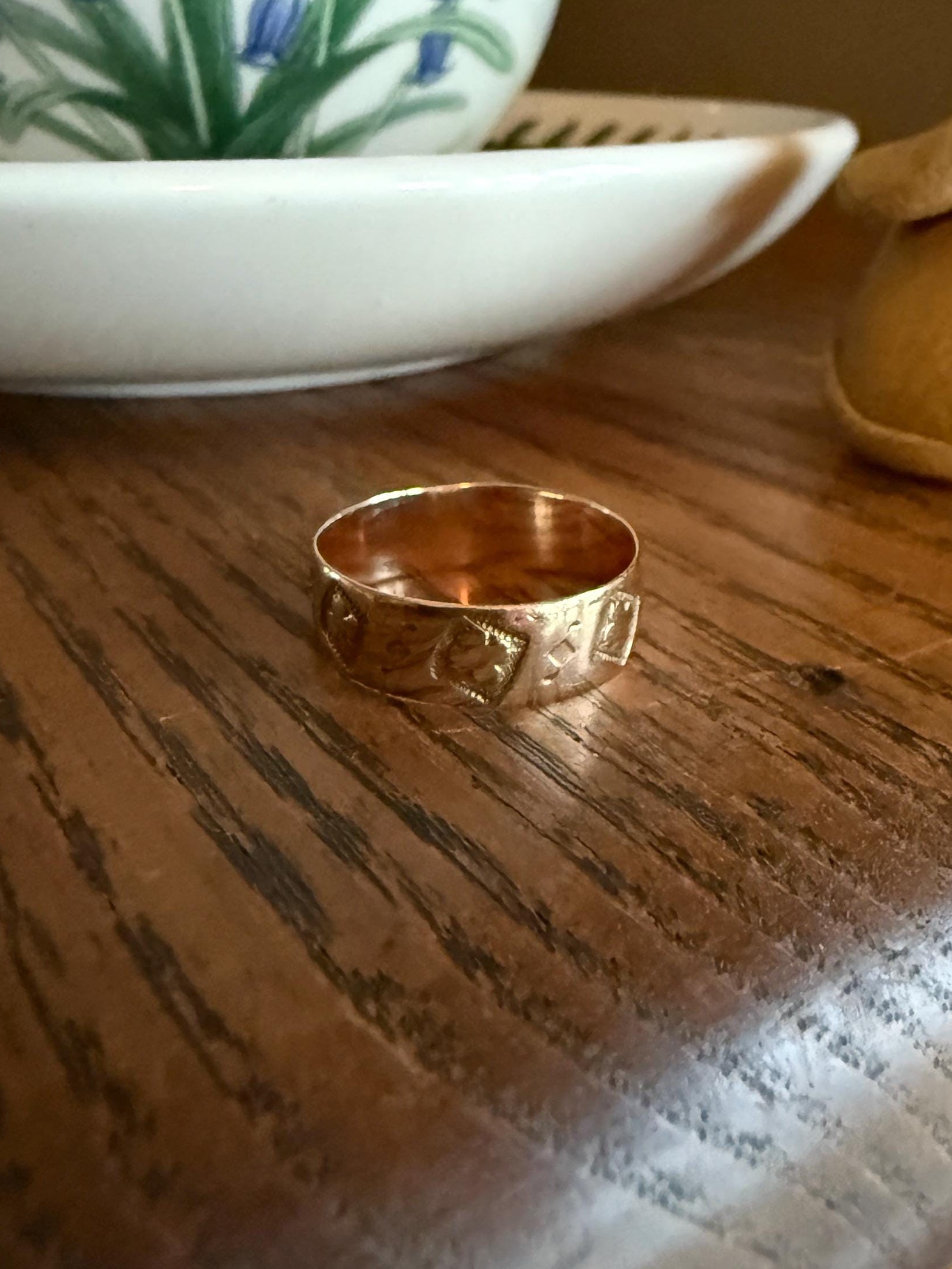 Quatrefoil Victorian Wedding Ring 5.8mm Wide Cigar Band Antique 10k Gold Solid Rosy Eternity Stacker Romantic Gift Geometric