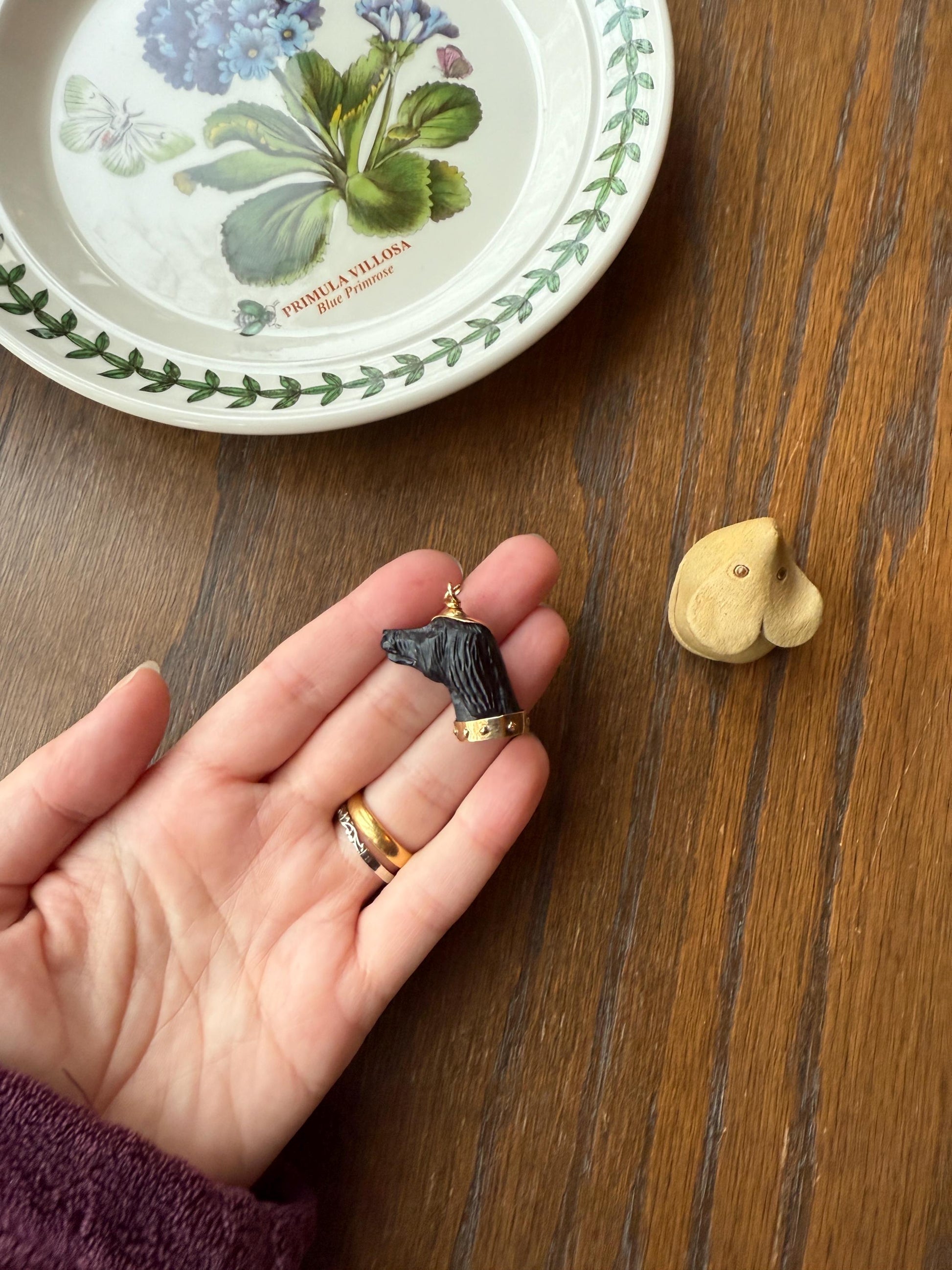 XL Victorian ANTIQUE Black Gutta Percha? 3D DOG Head Carved 18k Gold Ball Rivet Collar Figural Hunting Loyalty Hound Charm Pendant Fob