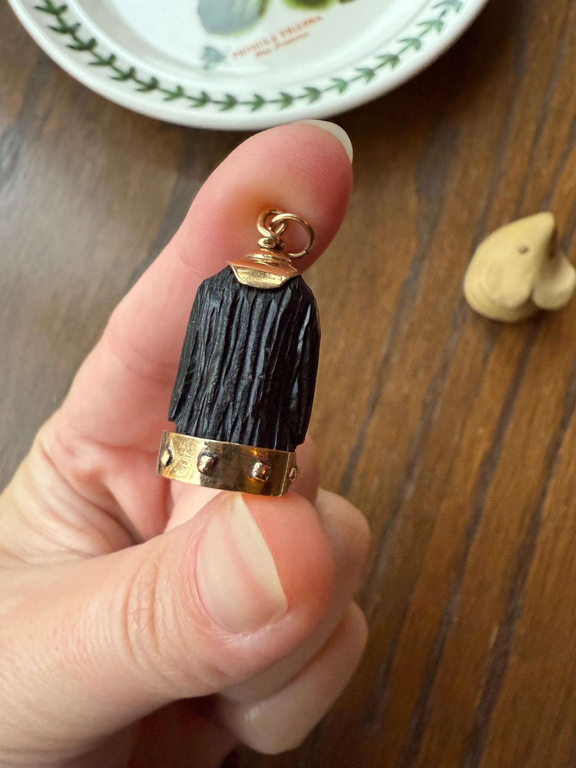 XL Victorian ANTIQUE Black Gutta Percha? 3D DOG Head Carved 18k Gold Ball Rivet Collar Figural Hunting Loyalty Hound Charm Pendant Fob