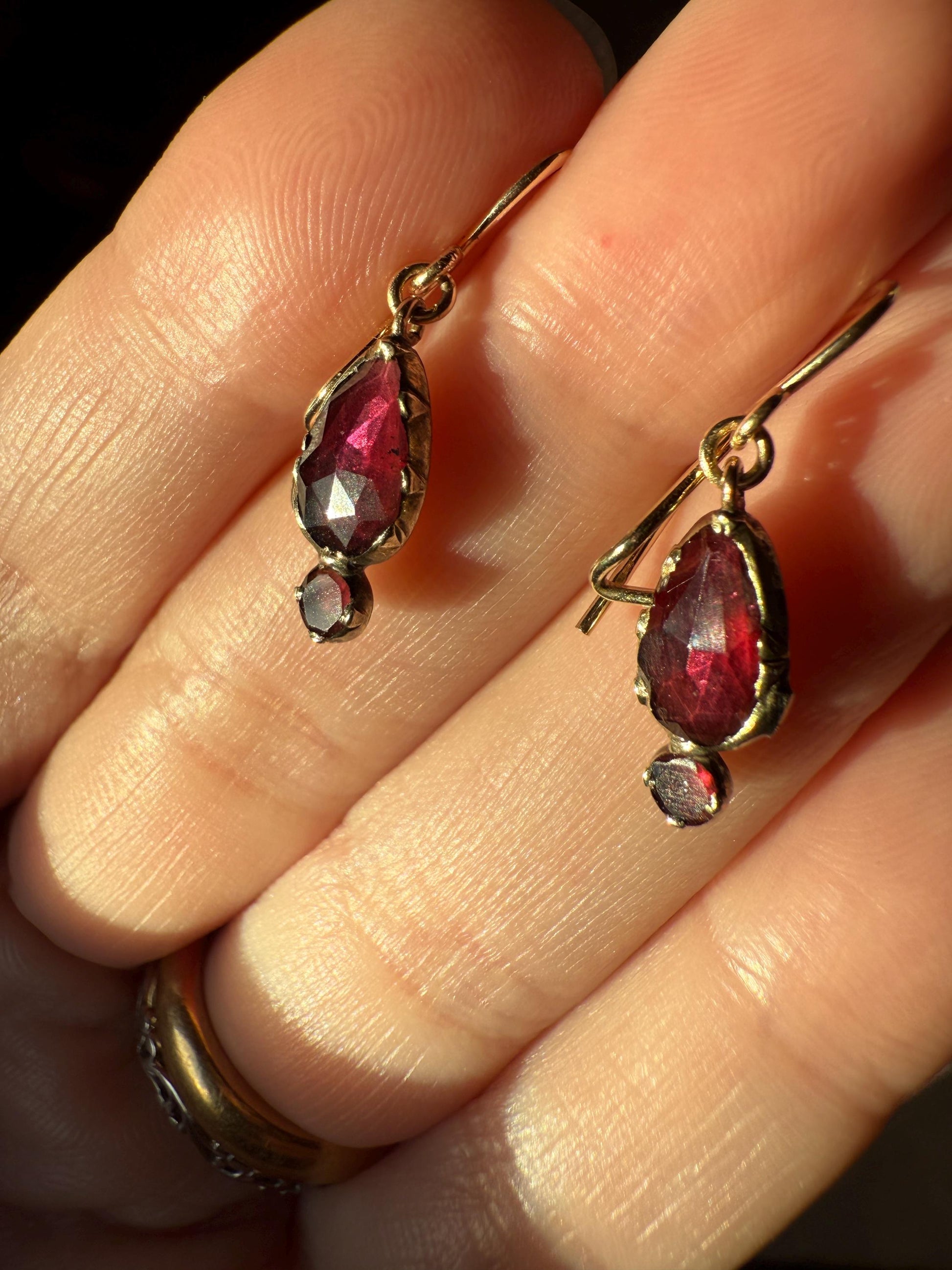Teardrop Dangles Antique PERPIGNAN GARNET Earrings 18k Gold 14k Ear Wires French Dormouse Rose Cut Closed Back Almandine Glowing
