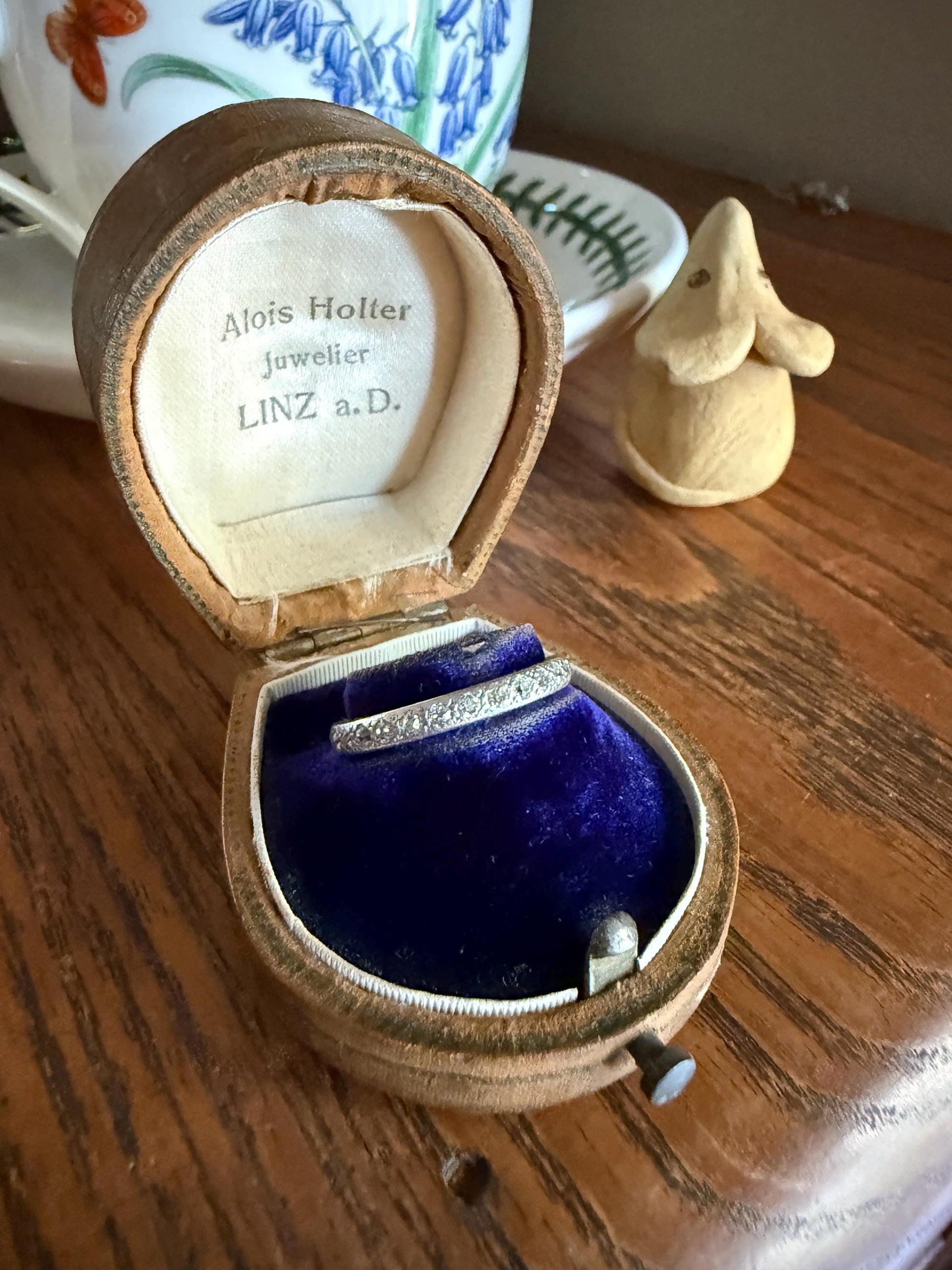 PLATINUM Edwardian Antique 22 Old Mine Single Cut DIAMOND Full Eternity Band Ring Romantic Gift Wedding Stacker .7 Ct OMC Engraved Edge