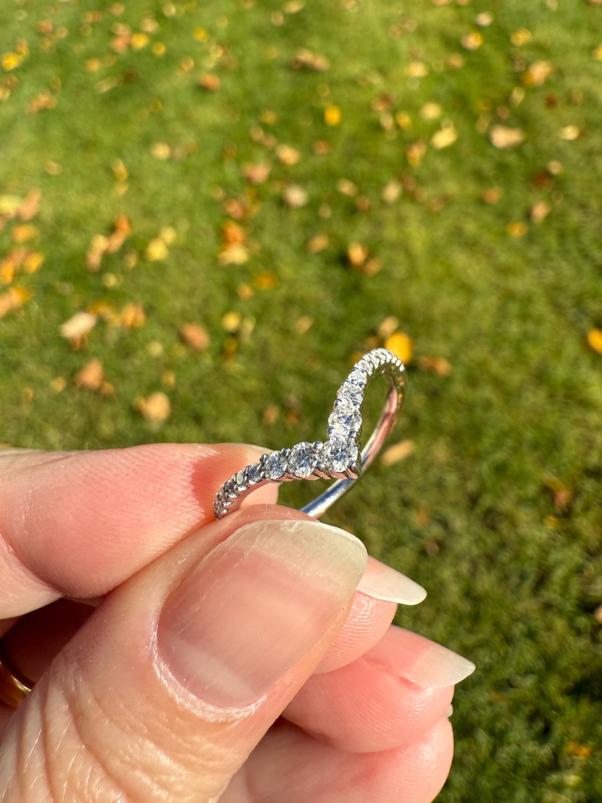 Vintage CHEVRON V Ring Graduated Brilliant Cut Diamonds Band 14k White Gold Ring Ultimate Stacker Crown Half Hoop Ringstack Unique Gift