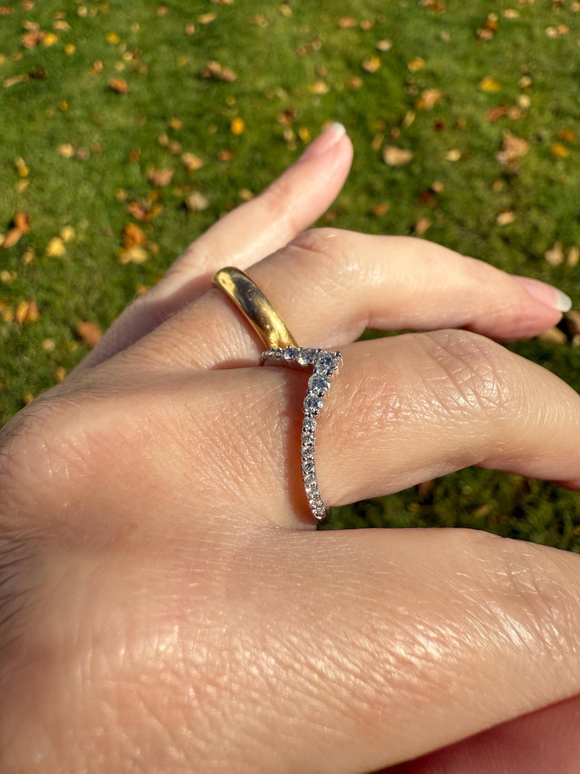 Vintage CHEVRON V Ring Graduated Brilliant Cut Diamonds Band 14k White Gold Ring Ultimate Stacker Crown Half Hoop Ringstack Unique Gift