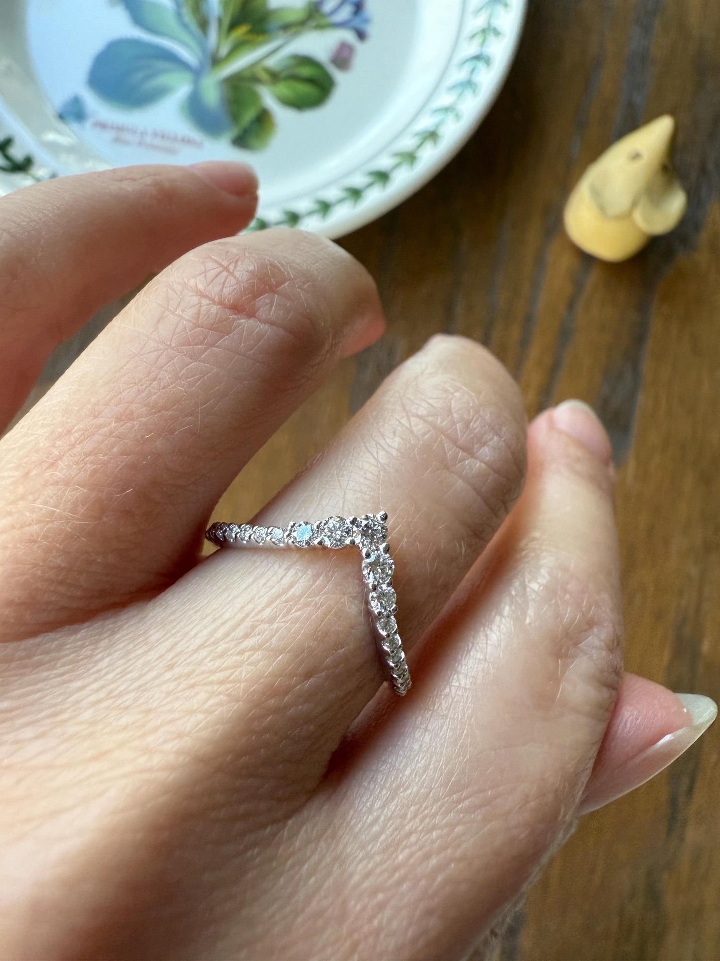 Vintage CHEVRON V Ring Graduated Brilliant Cut Diamonds Band 14k White Gold Ring Ultimate Stacker Crown Half Hoop Ringstack Unique Gift