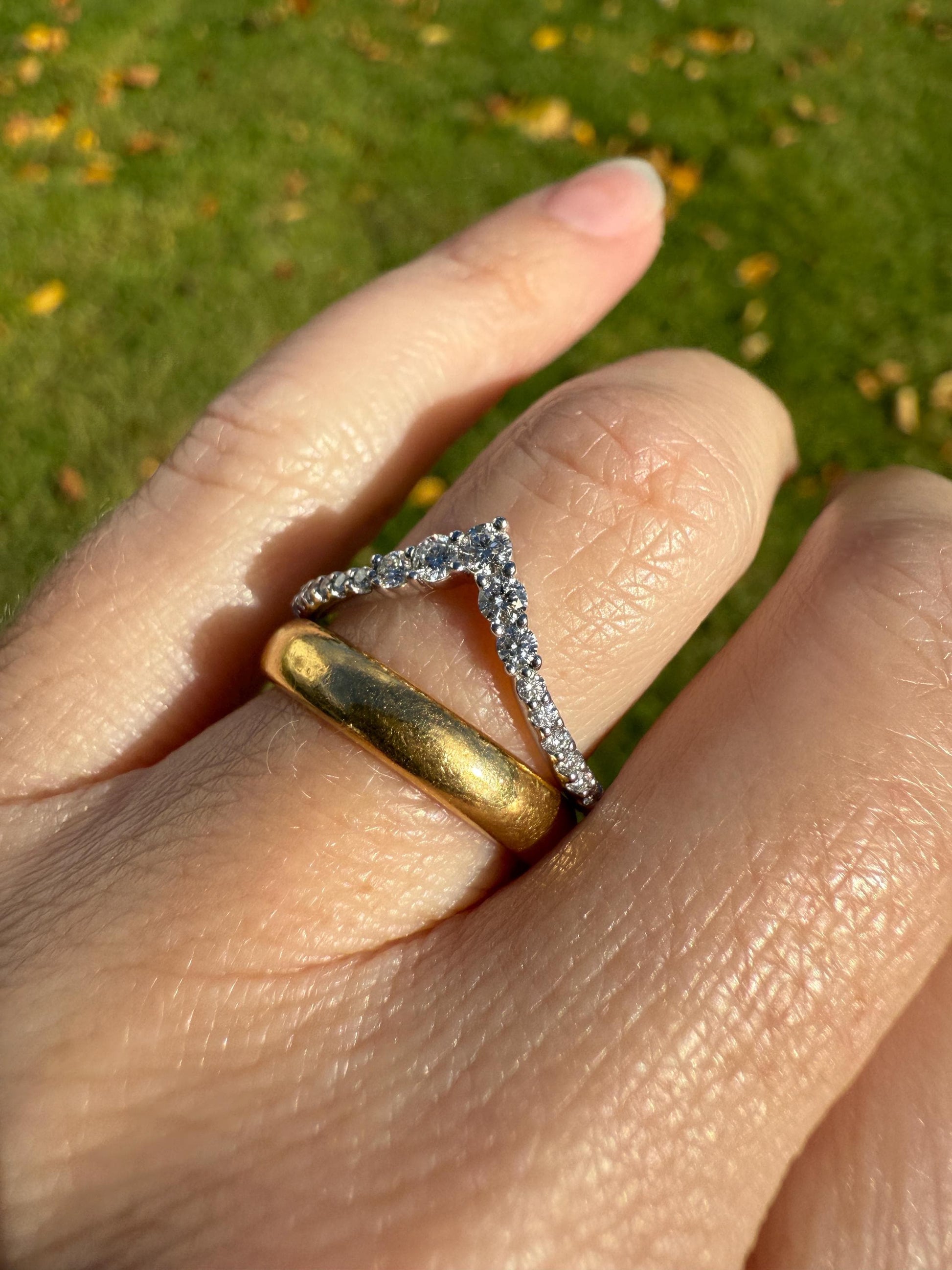 Vintage CHEVRON V Ring Graduated Brilliant Cut Diamonds Band 14k White Gold Ring Ultimate Stacker Crown Half Hoop Ringstack Unique Gift