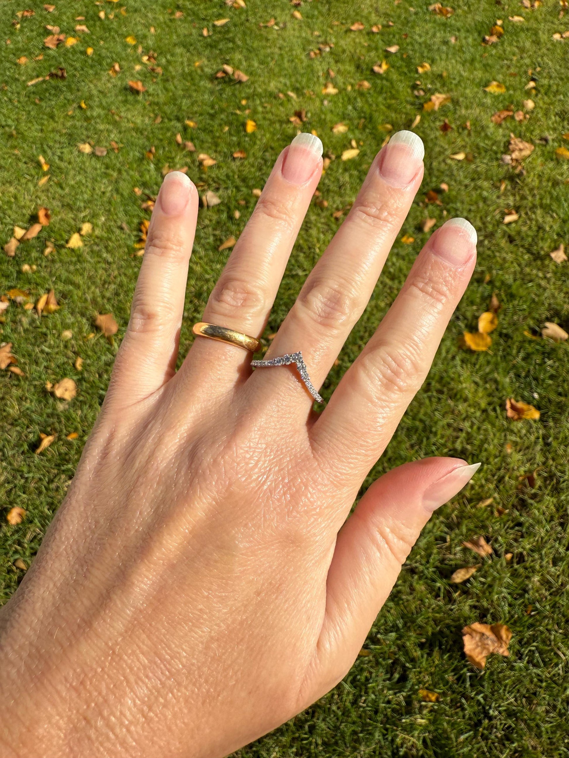 Vintage CHEVRON V Ring Graduated Brilliant Cut Diamonds Band 14k White Gold Ring Ultimate Stacker Crown Half Hoop Ringstack Unique Gift