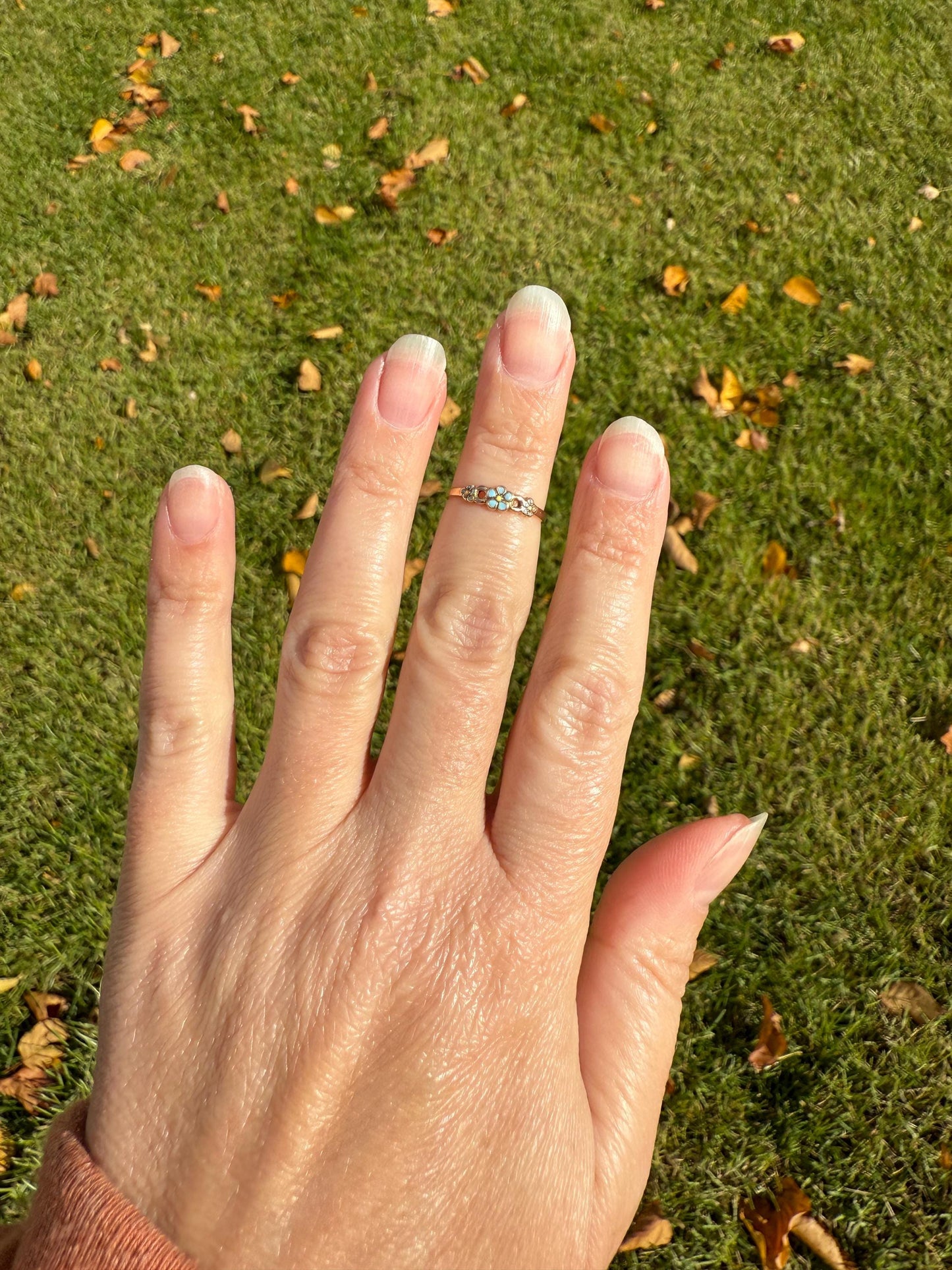 Twinning with Mouse Antique Forget Me Not Ring Floral Pinky Midi Band Dainty 10k Gold Robin Egg Blue Enamel Figural Three Flowers Baby Child