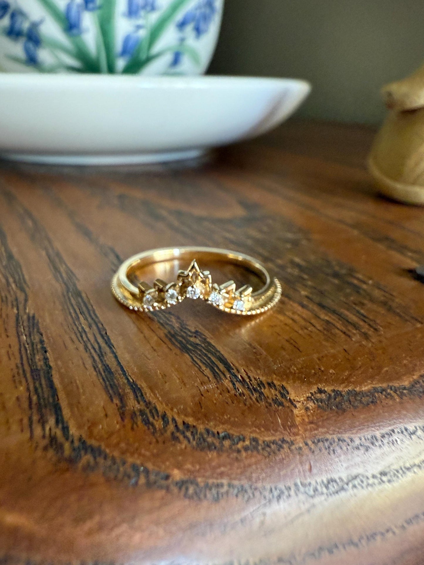 CROWN Vintage CHEVRON V Ring Brilliant Cut Diamonds Band 14k Gold Ring Five Stone Ultimate Stacker Half Hoop Ringstack Unique Gift