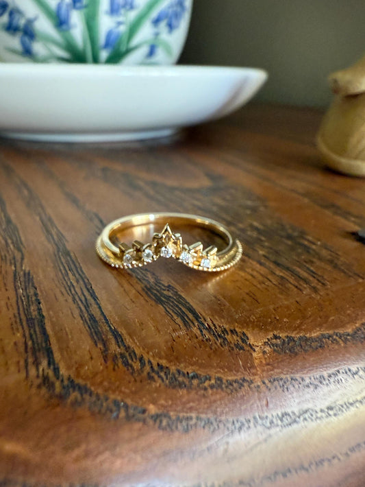 CROWN Vintage CHEVRON V Ring Brilliant Cut Diamonds Band 14k Gold Ring Five Stone Ultimate Stacker Half Hoop Ringstack Unique Gift