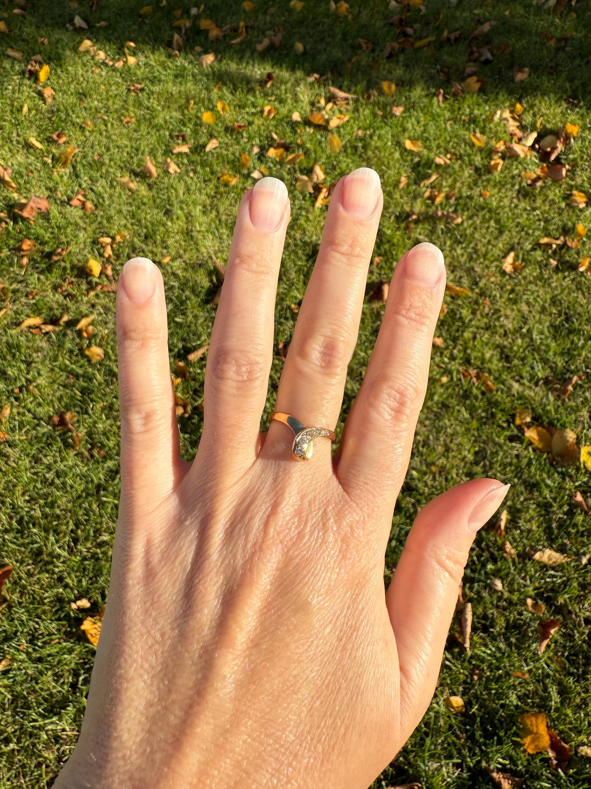 LOOP 3D French Vintage Curled Stacker Band Looped Ring 18k Gold Single Cut Diamonds Figural Tiara Chevron V Ring Retro