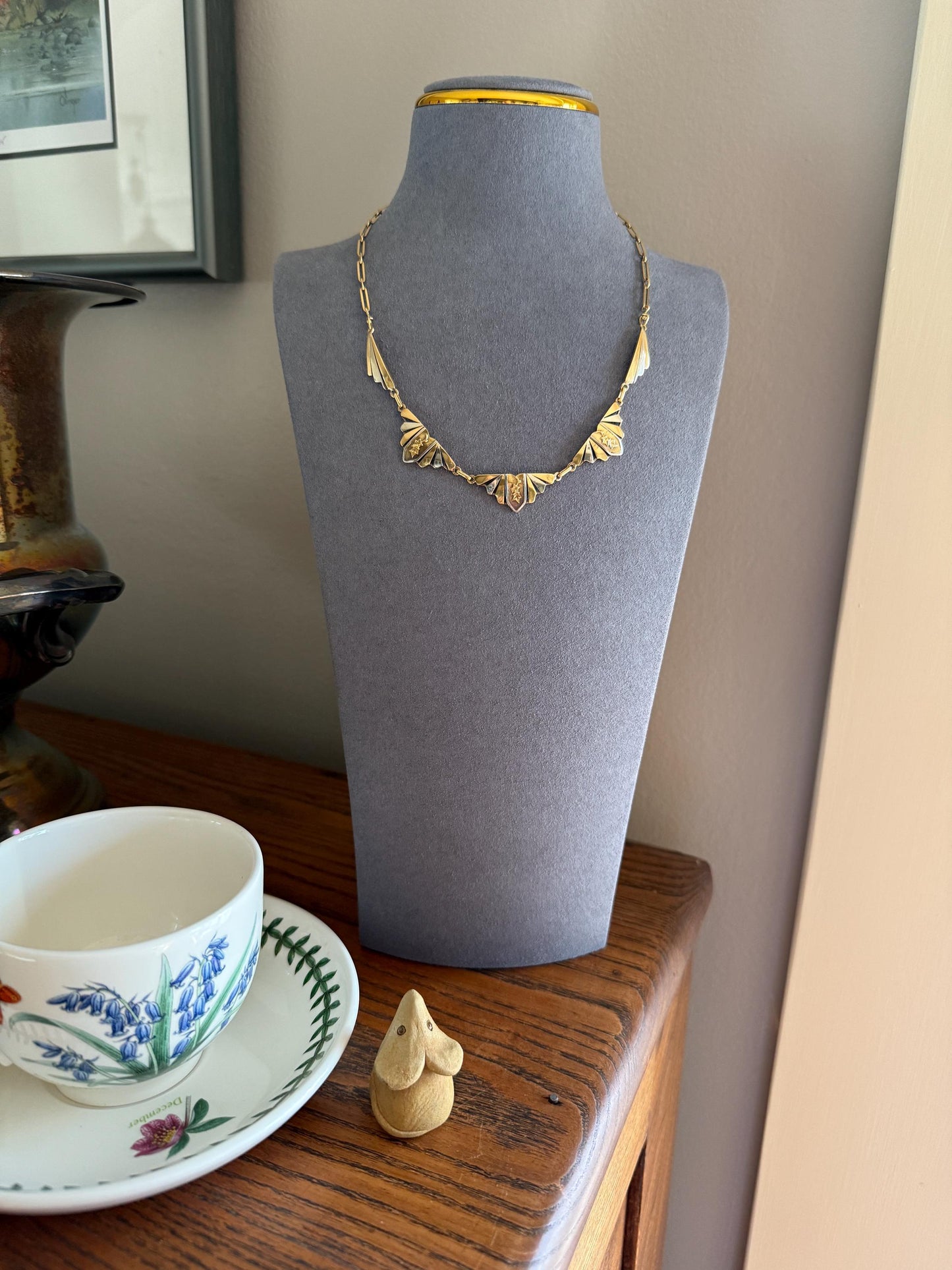 IVY French Art Deco Antique 12g 18k Gold Two Tone Necklace Drapery Paperclip Chain Collar Fan Pendant Figural Architectural Geometric Fanned