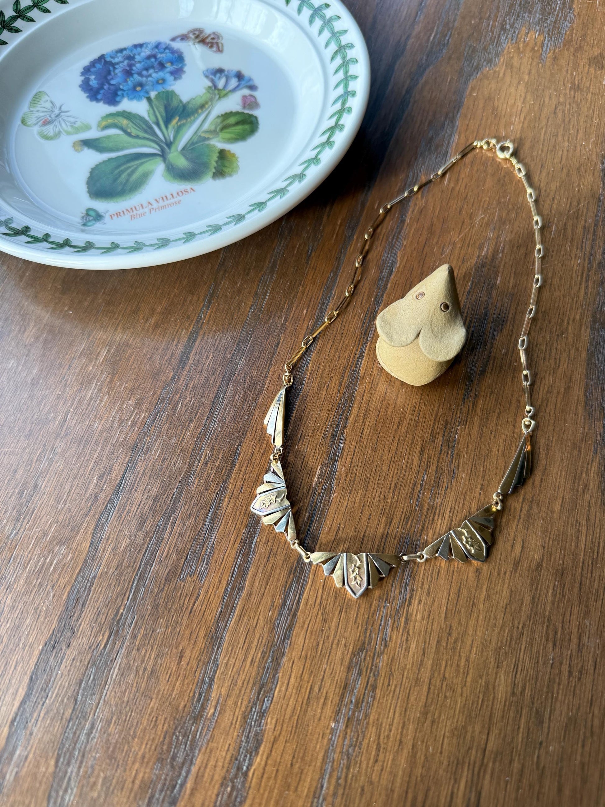 IVY French Art Deco Antique 12g 18k Gold Two Tone Necklace Drapery Paperclip Chain Collar Fan Pendant Figural Architectural Geometric Fanned