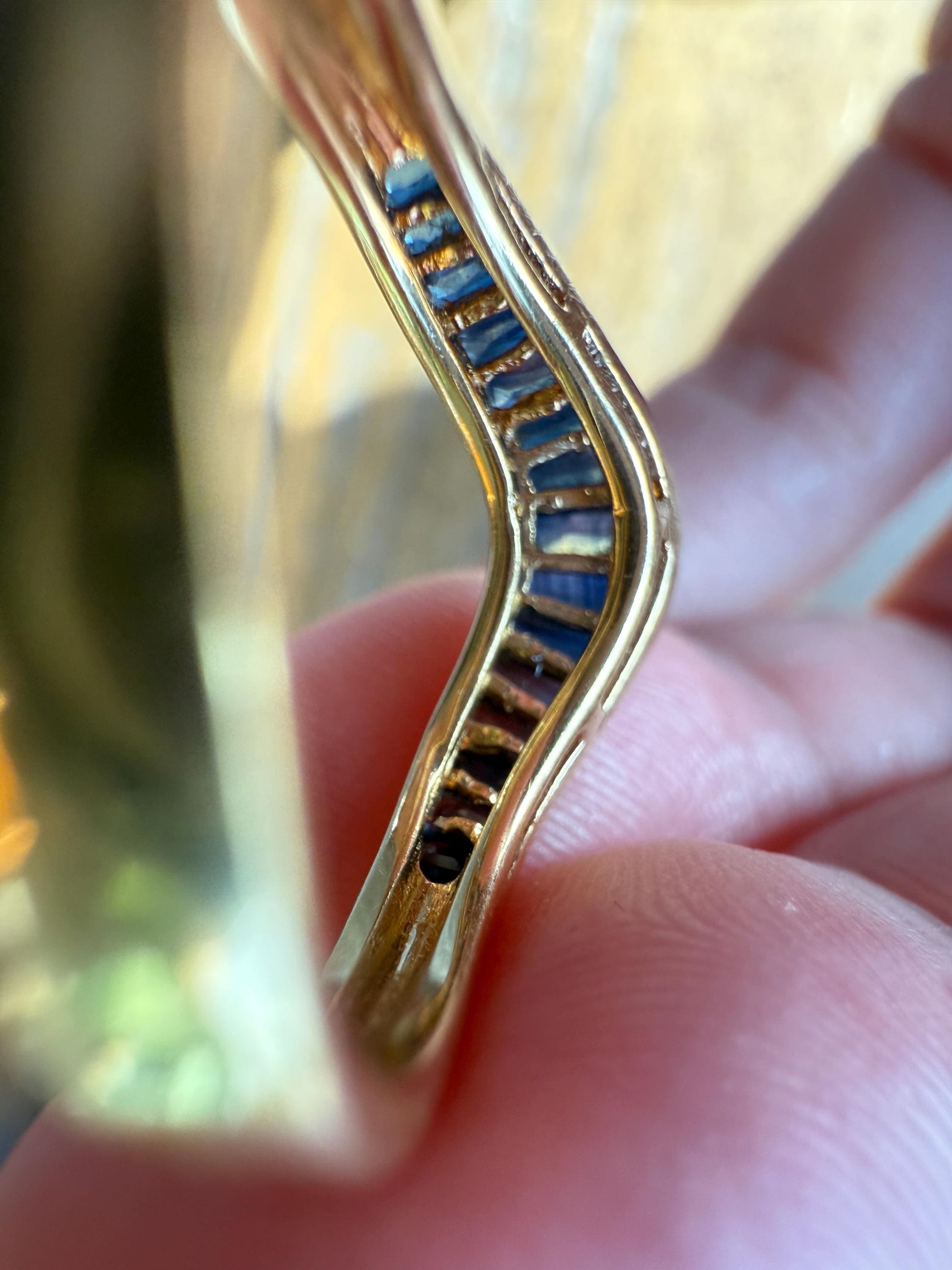 Chevron TIARA Tapered Baguette Trapezoid Cut Natural SAPPHIRES Blue Green Shimmer Vintage V Ring Stacker Wide Band Channel Set Chunky Gift