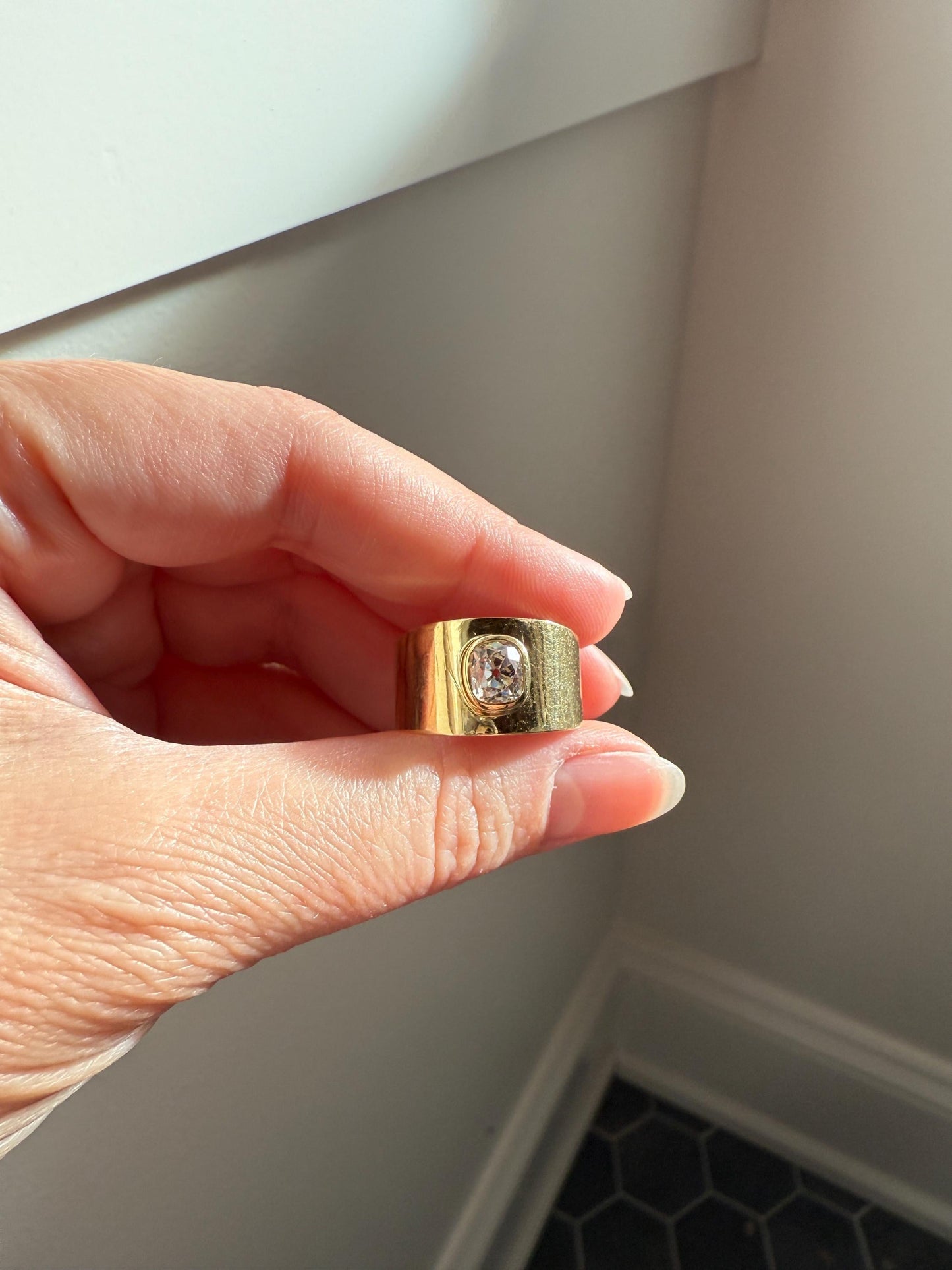 CHUNKY 1 Carat Old Mine Cut DIAMOND X Wide Cigar Band 8.5g 18k Gold Solid Ring Stacker Bezel Set Solitaire Sturdy Tapered Shimmer