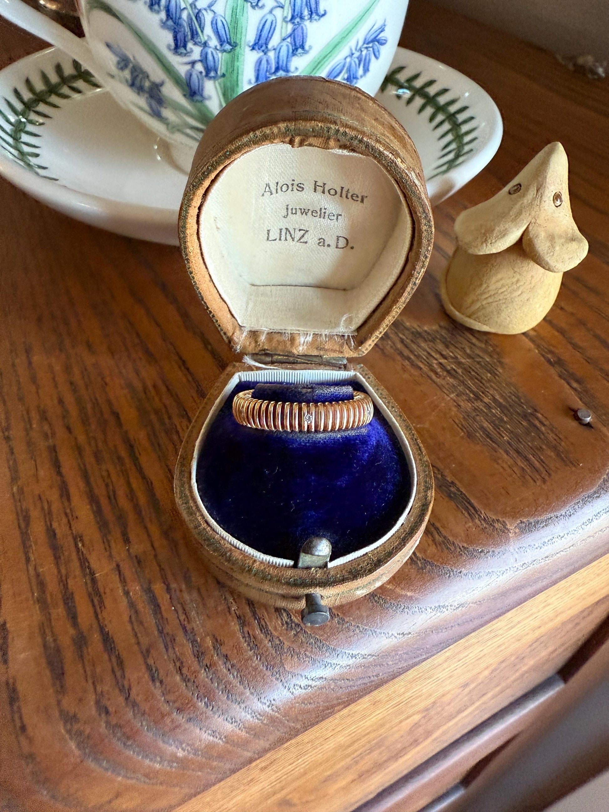 Coiled "Spring" Diamond Comfort Fit DONUT Band 4.1g 18k Rose Gold Vintage Textured Stacker Wedding Eternity Ring Chunky Tube Ribbed Retro