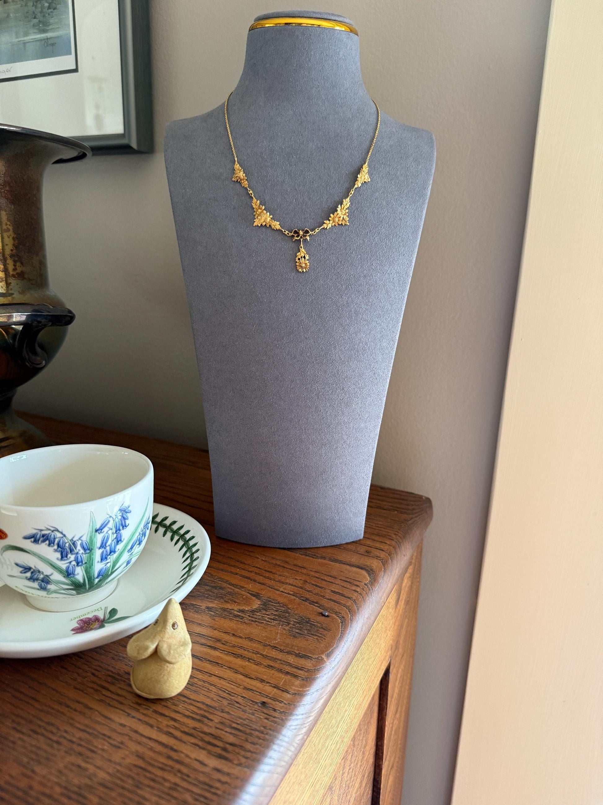 DAISY Garland Figural Chain French Art Nouveau Antique 8g 18k Gold Bow Necklace Drapery Collar Pendants Figural Floral Belle Epoque