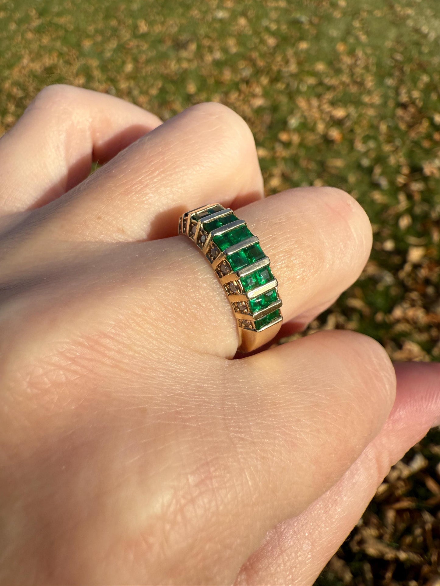 Vintage Square Cut Natural EMERALD Diamonds Edged BAND 14k Gold Solid Ring Retro Lined Stacker Crown Vibrant Green Sparkle