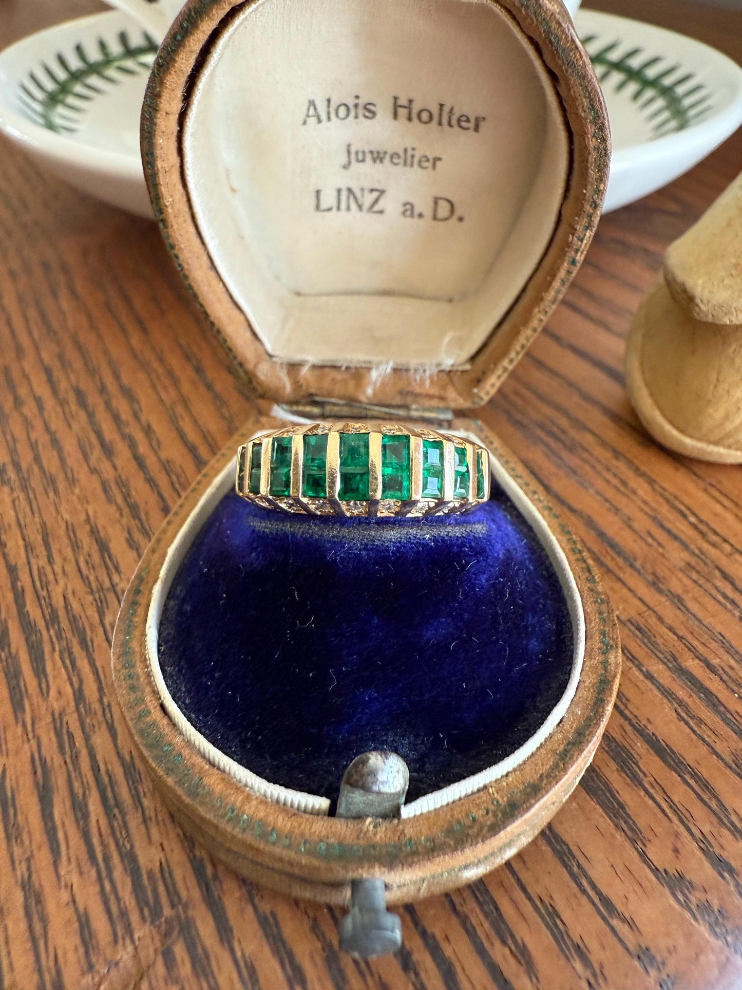 Vintage Square Cut Natural EMERALD Diamonds Edged BAND 14k Gold Solid Ring Retro Lined Stacker Crown Vibrant Green Sparkle