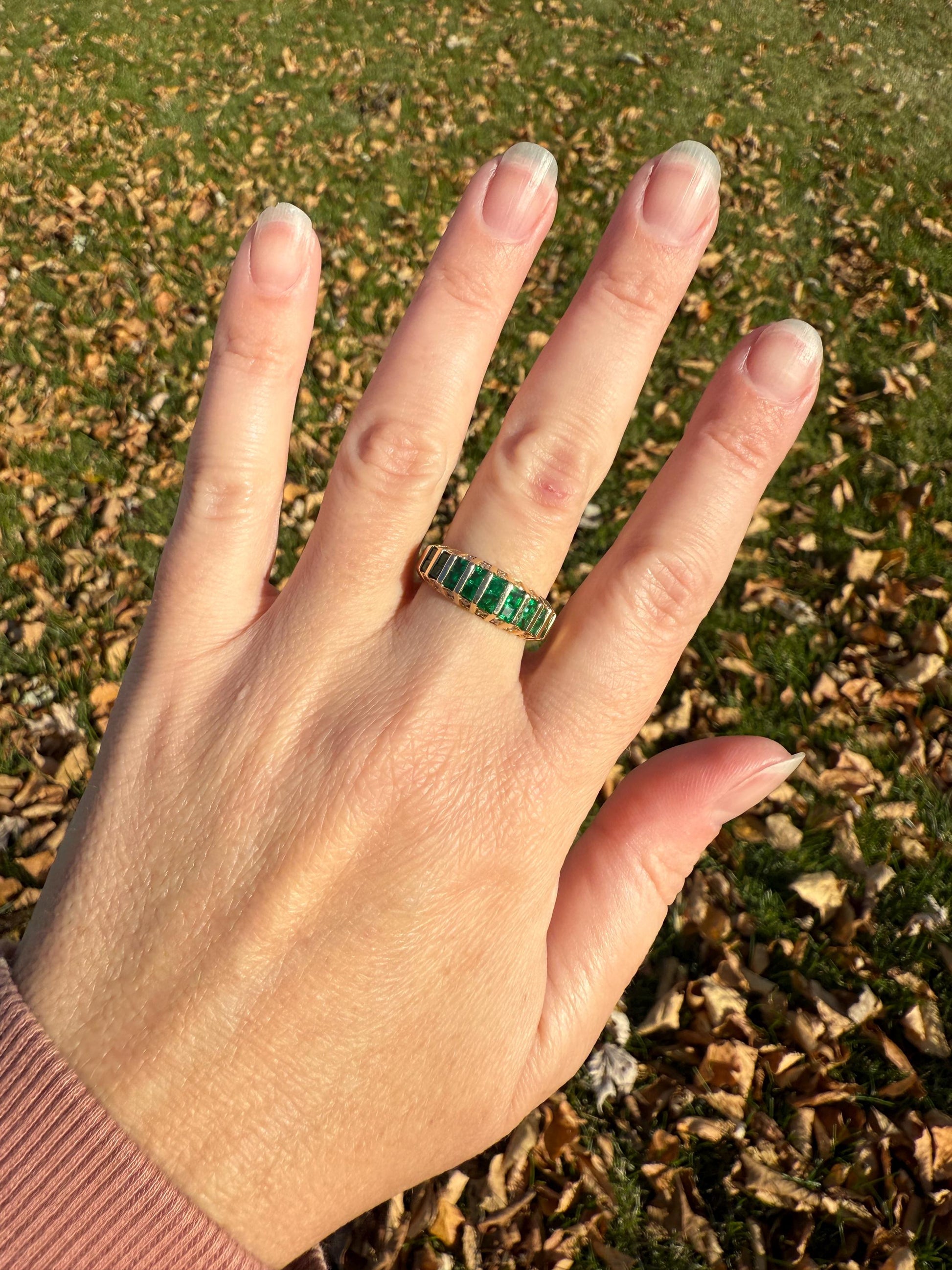 Vintage Square Cut Natural EMERALD Diamonds Edged BAND 14k Gold Solid Ring Retro Lined Stacker Crown Vibrant Green Sparkle