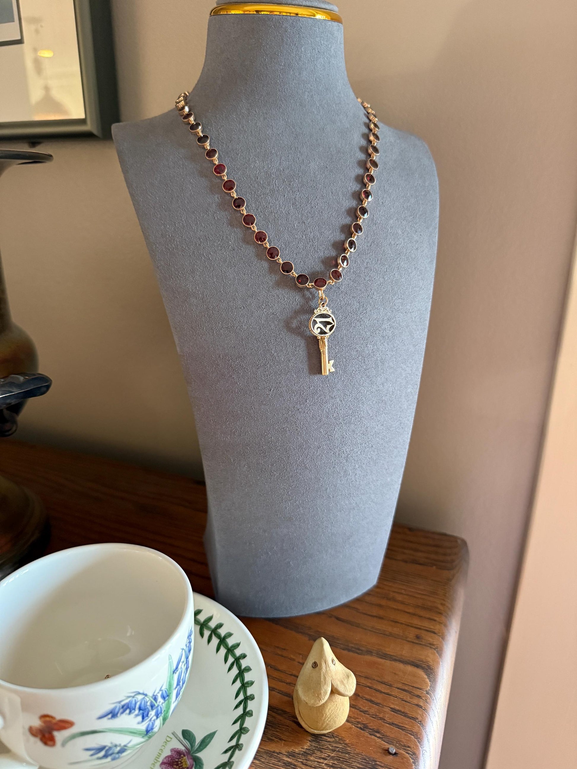 Almandine GARNET 46 Stone Riviera Station Chain 14k GOLD Necklace Vintage to Antique Romantic Gift Neckmess Neckstack Pendant Holder