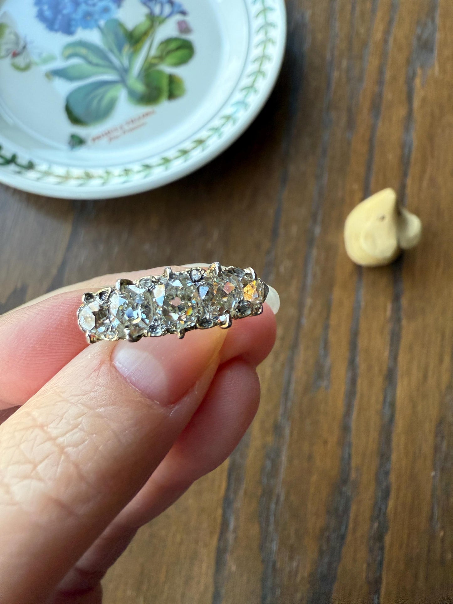 Victorian 2.75 Carats Antique Old Mine Cut Diamond Five Stone Ring Gemset Prong Spacers 18k Gold Rare Chunky Ornate Band