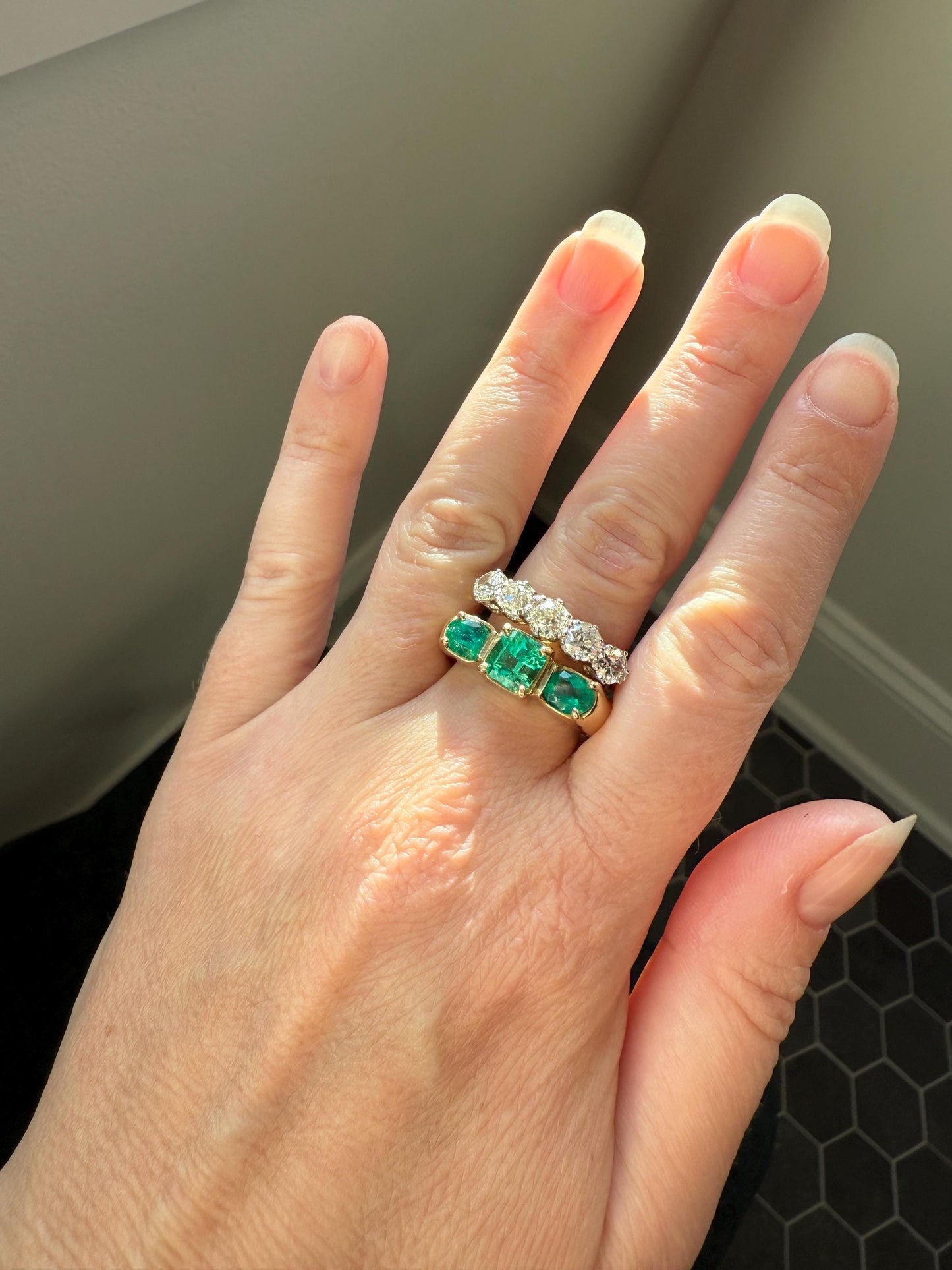 HEAVY Green EMERALD Chunky Vintage Three Stone Ring French 12g 18k Gold Wide Band Natural Oval & Emerald Cut Geometric Unique Retro