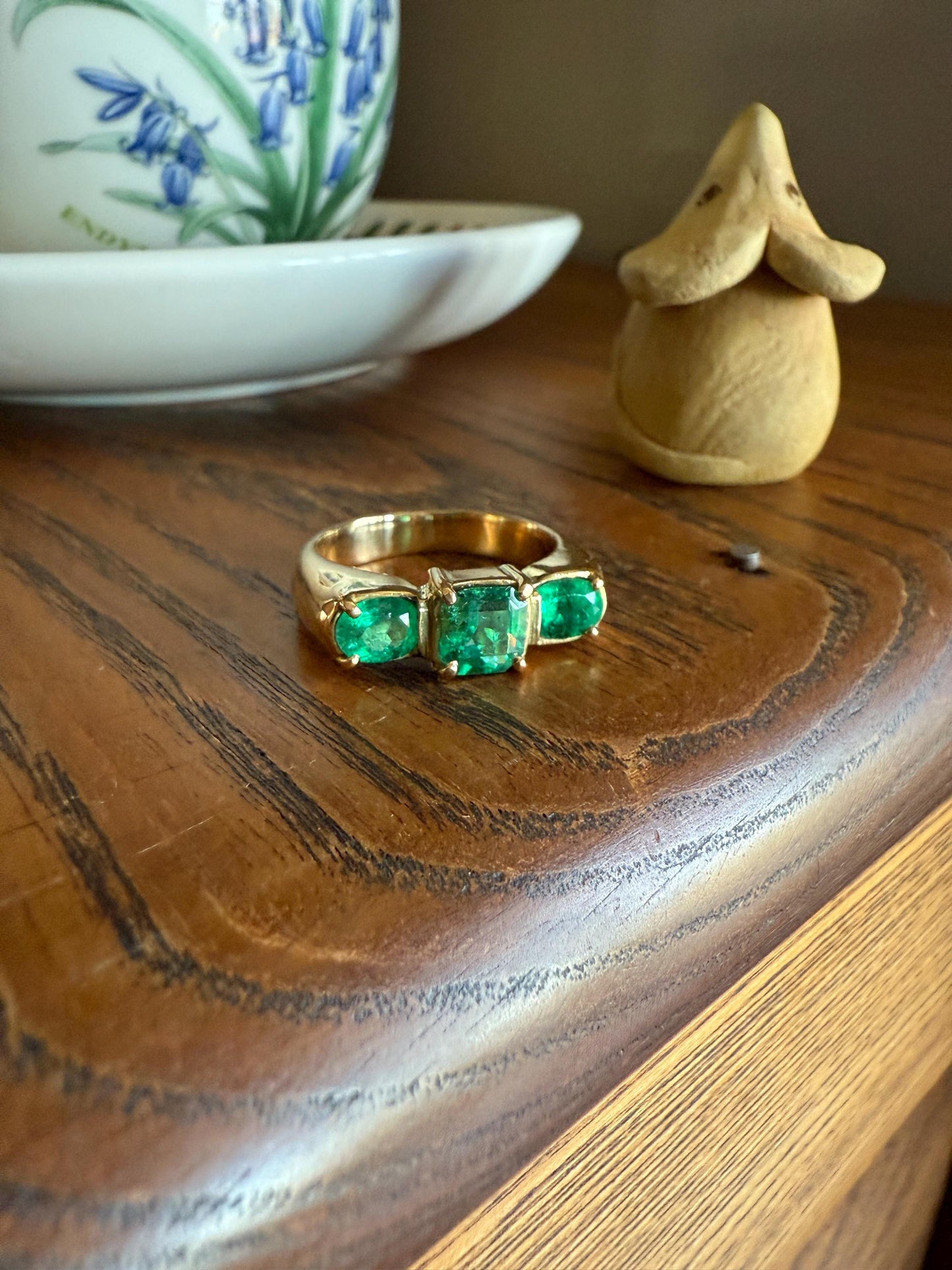HEAVY Green EMERALD Chunky Vintage Three Stone Ring French 12g 18k Gold Wide Band Natural Oval & Emerald Cut Geometric Unique Retro