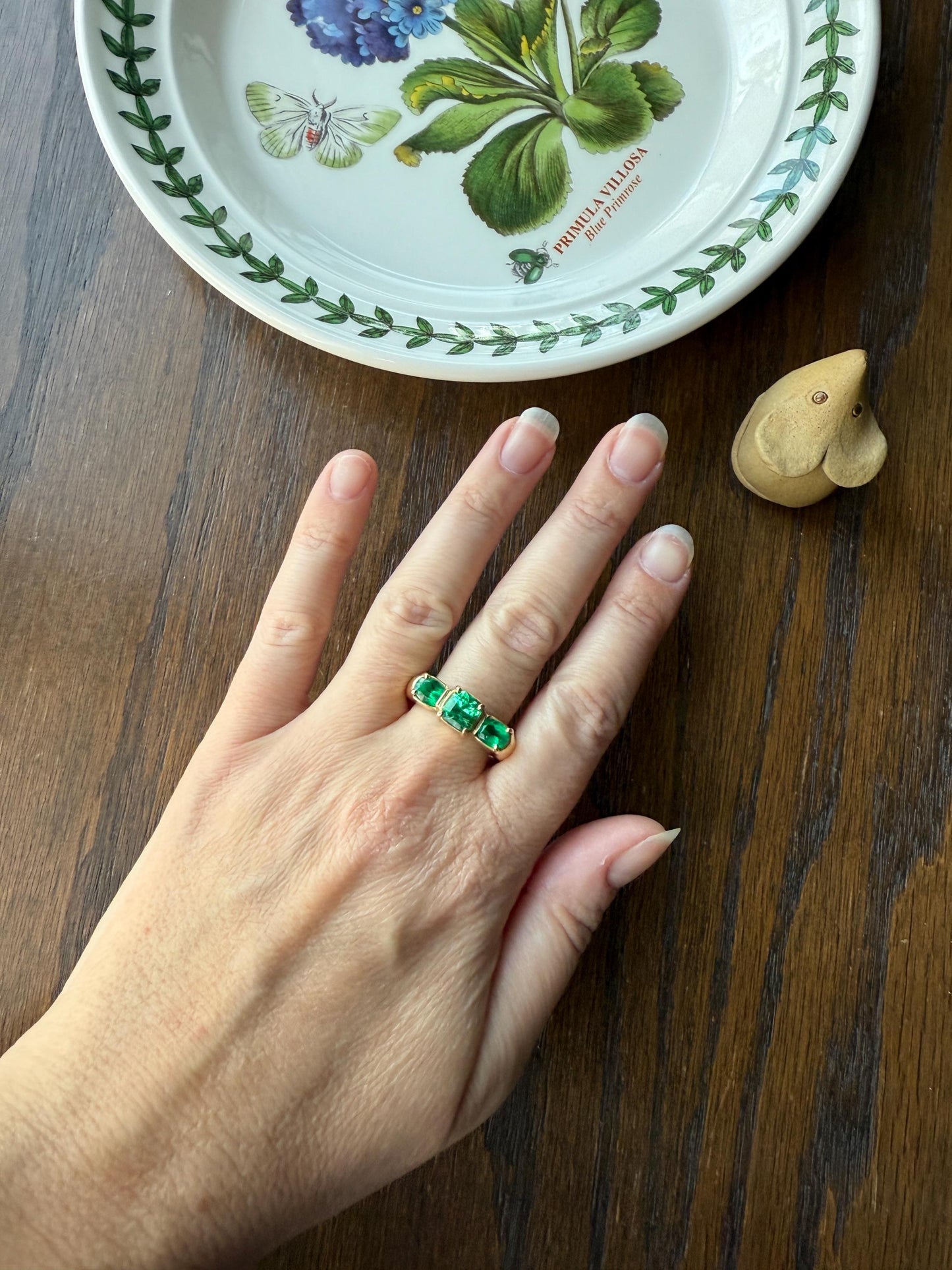 HEAVY Green EMERALD Chunky Vintage Three Stone Ring French 12g 18k Gold Wide Band Natural Oval & Emerald Cut Geometric Unique Retro