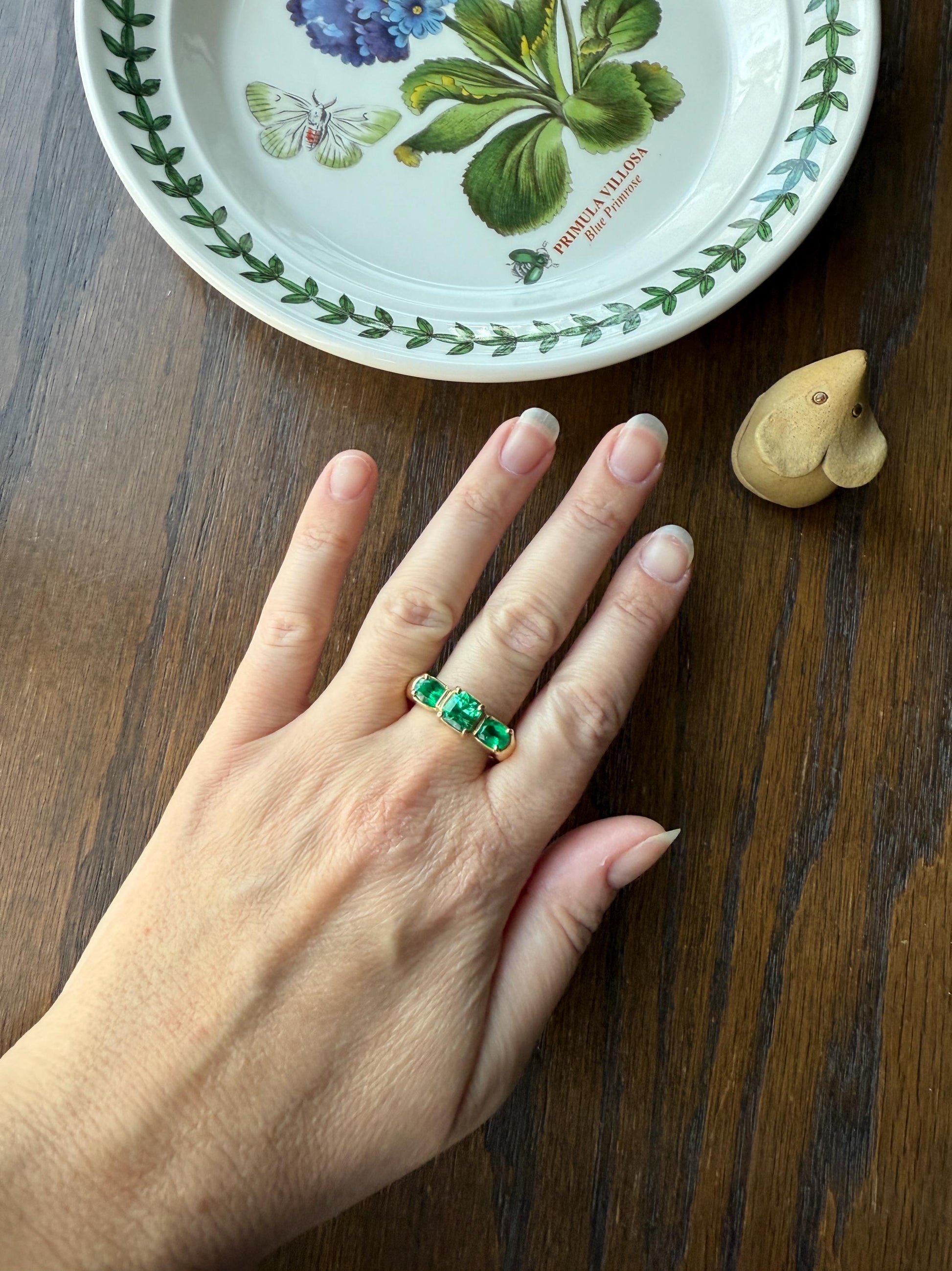 HEAVY Green EMERALD Chunky Vintage Three Stone Ring French 12g 18k Gold Wide Band Natural Oval & Emerald Cut Geometric Unique Retro