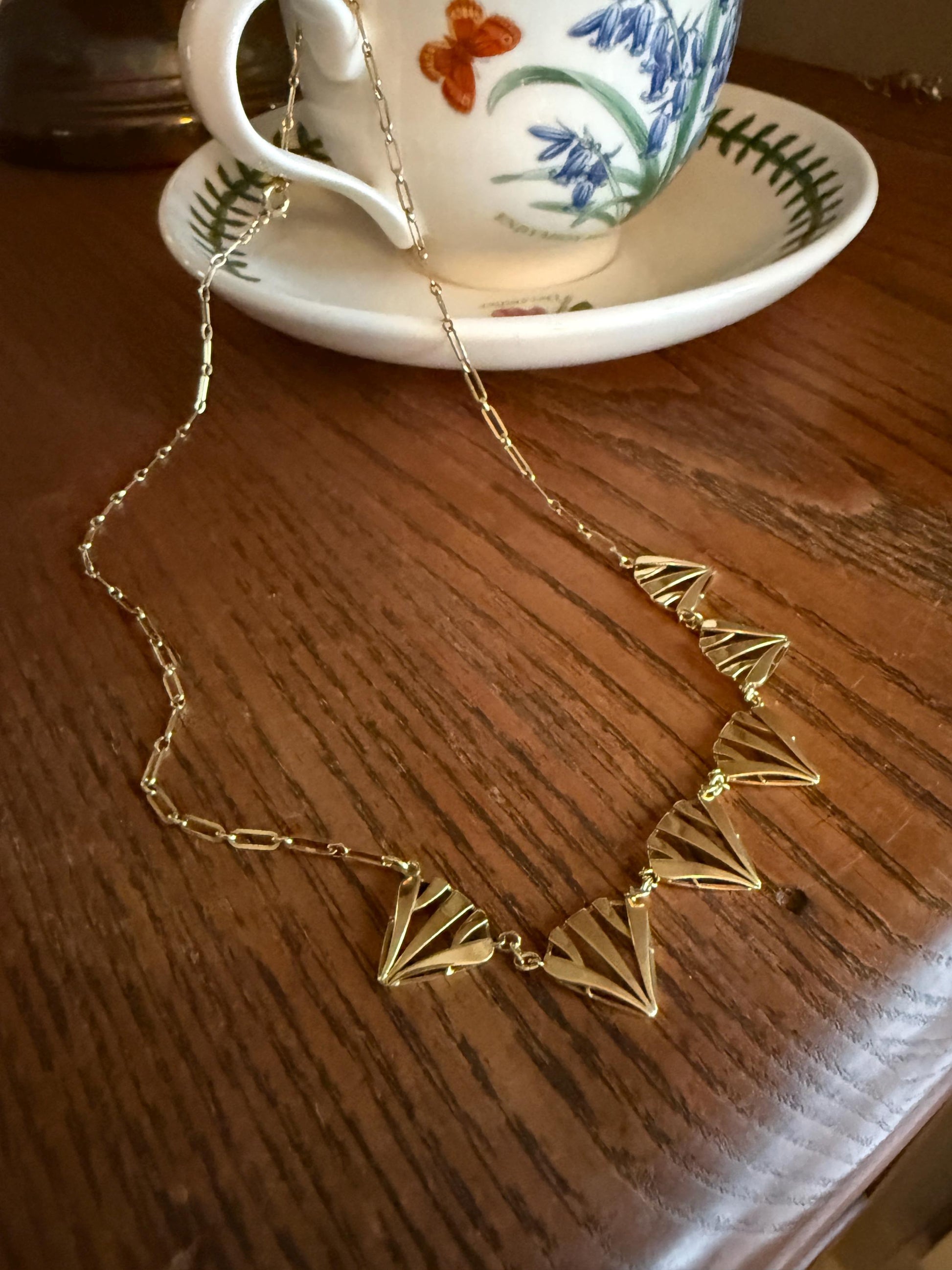 Fan Geometric French Antique 7.2g 18k Gold Necklace Drapery Paperclip Chain Collar Pendant Figural Architectural Geometric Fanned