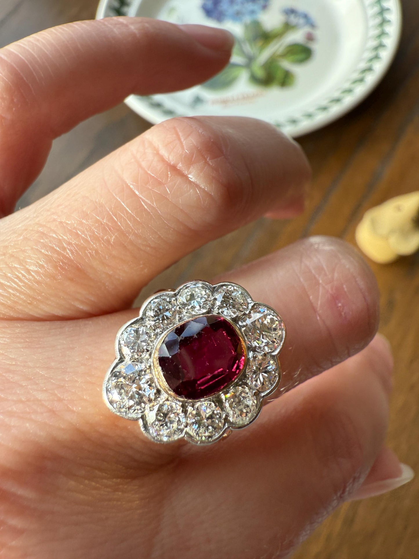 Natural RUBY Purplish Berry Red 2.2 CARATS Old European Cut DIAMOND Halo Ring 18k Gold Platinum Daisy Scalloped Elegant Classic