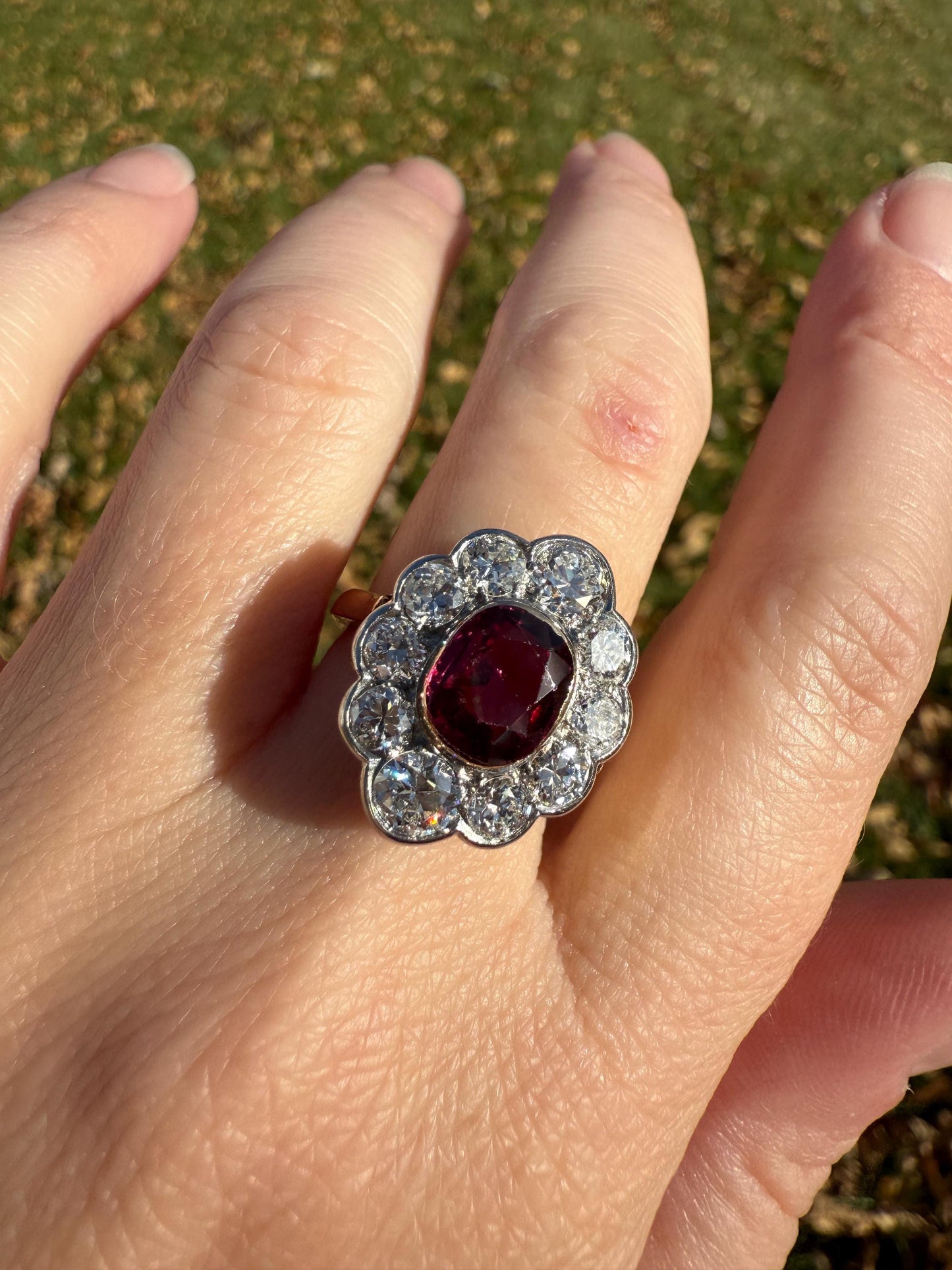 Natural RUBY Purplish Berry Red 2.2 CARATS Old European Cut DIAMOND Halo Ring 18k Gold Platinum Daisy Scalloped Elegant Classic