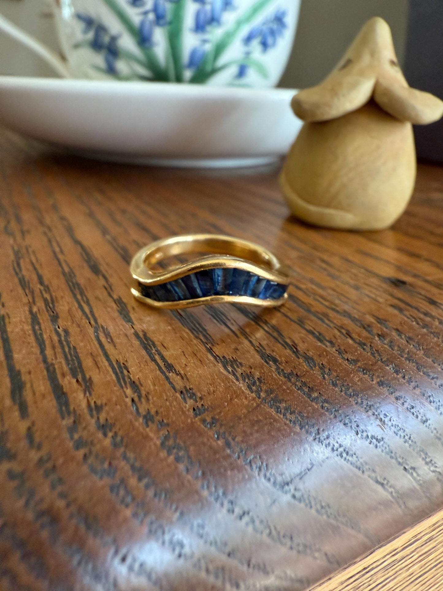 Chevron TIARA Tapered Baguette Trapezoid Cut Natural SAPPHIRES Blue Green Shimmer Vintage V Ring Stacker Wide Band Channel Set Chunky Gift