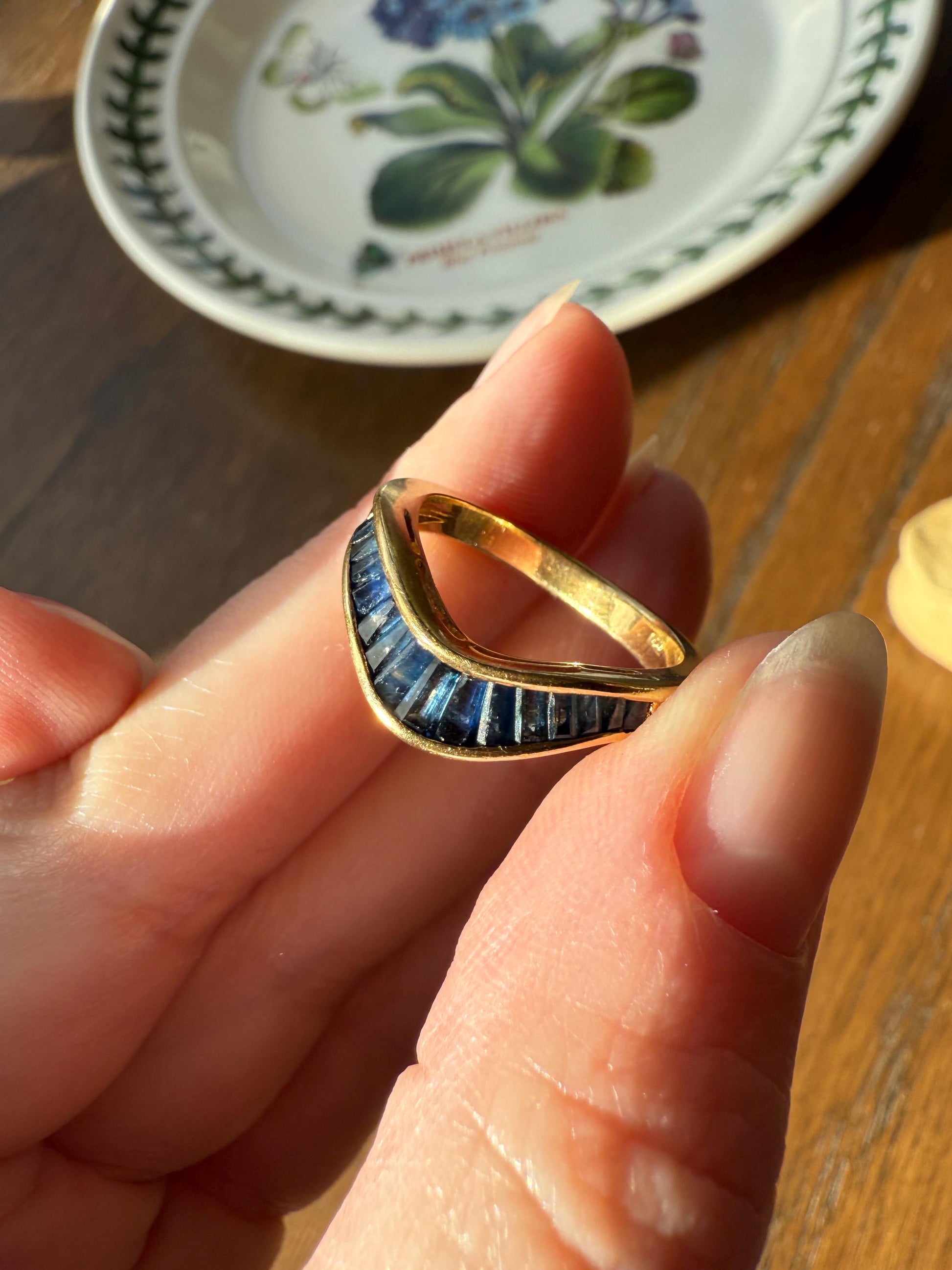 Chevron TIARA Tapered Baguette Trapezoid Cut Natural SAPPHIRES Blue Green Shimmer Vintage V Ring Stacker Wide Band Channel Set Chunky Gift