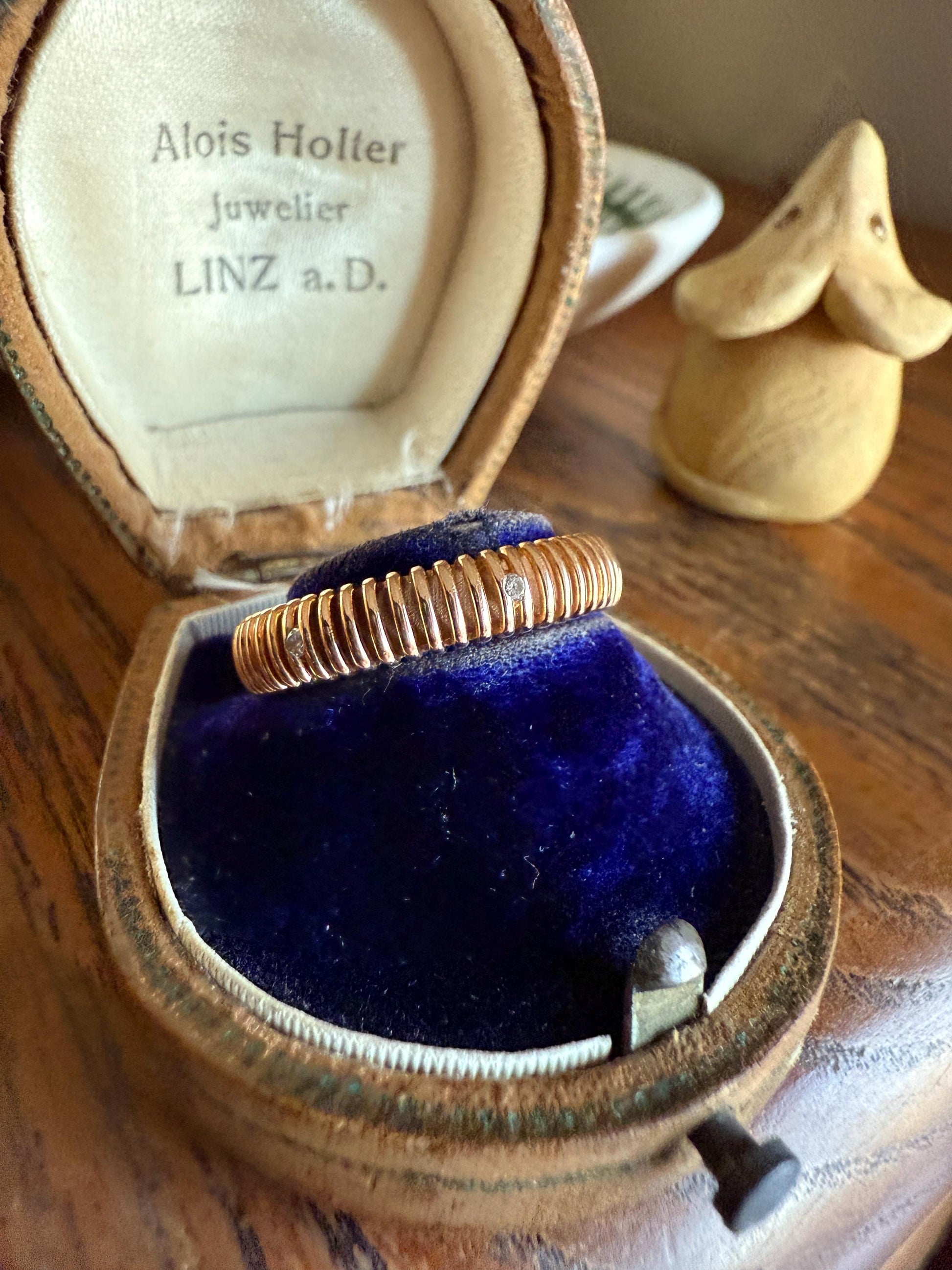 Coiled "Spring" Diamond Comfort Fit DONUT Band 4.1g 18k Rose Gold Vintage Textured Stacker Wedding Eternity Ring Chunky Tube Ribbed Retro