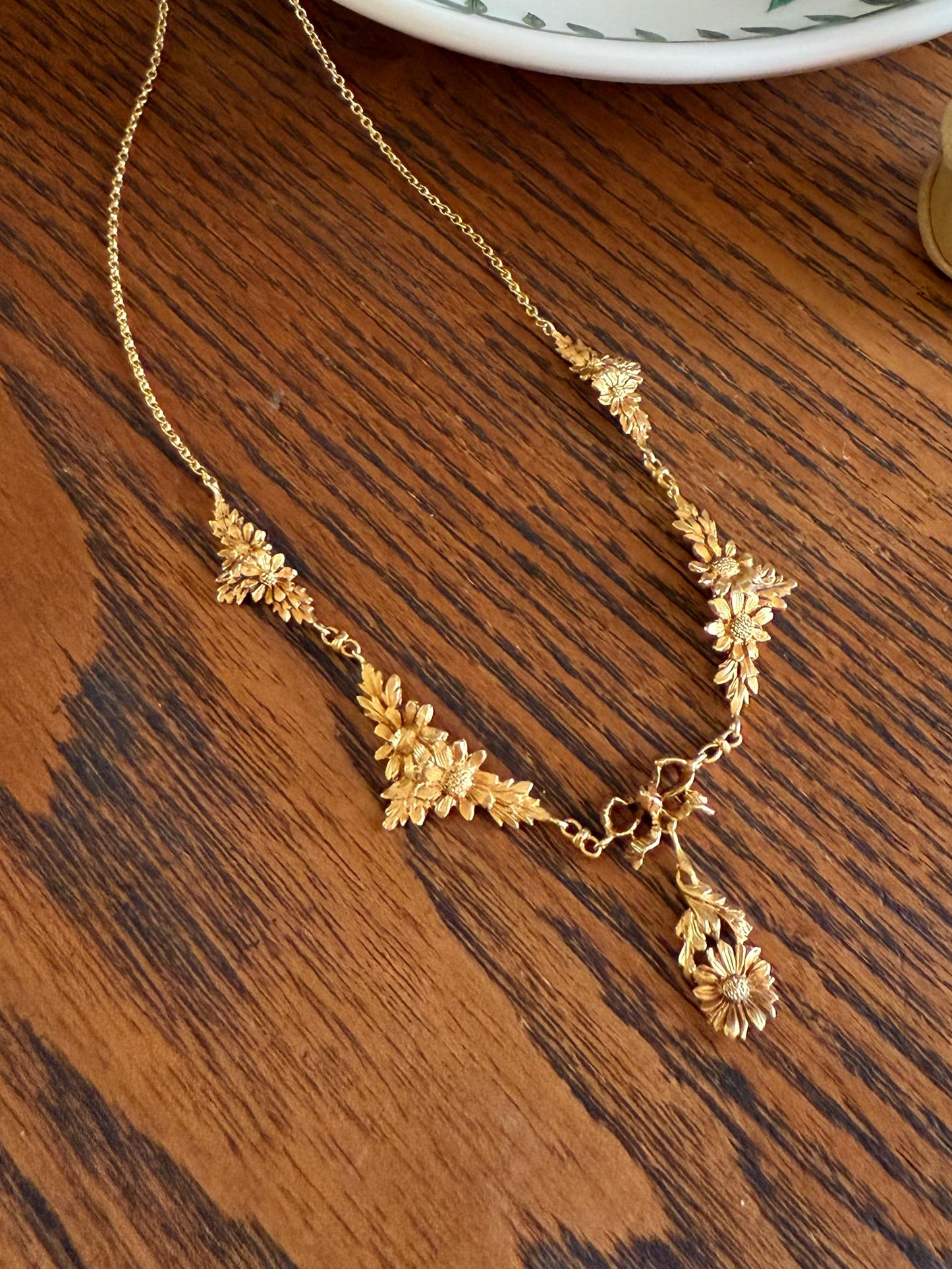 DAISY Garland Figural Chain French Art Nouveau Antique 8g 18k Gold Bow Necklace Drapery Collar Pendants Figural Floral Belle Epoque