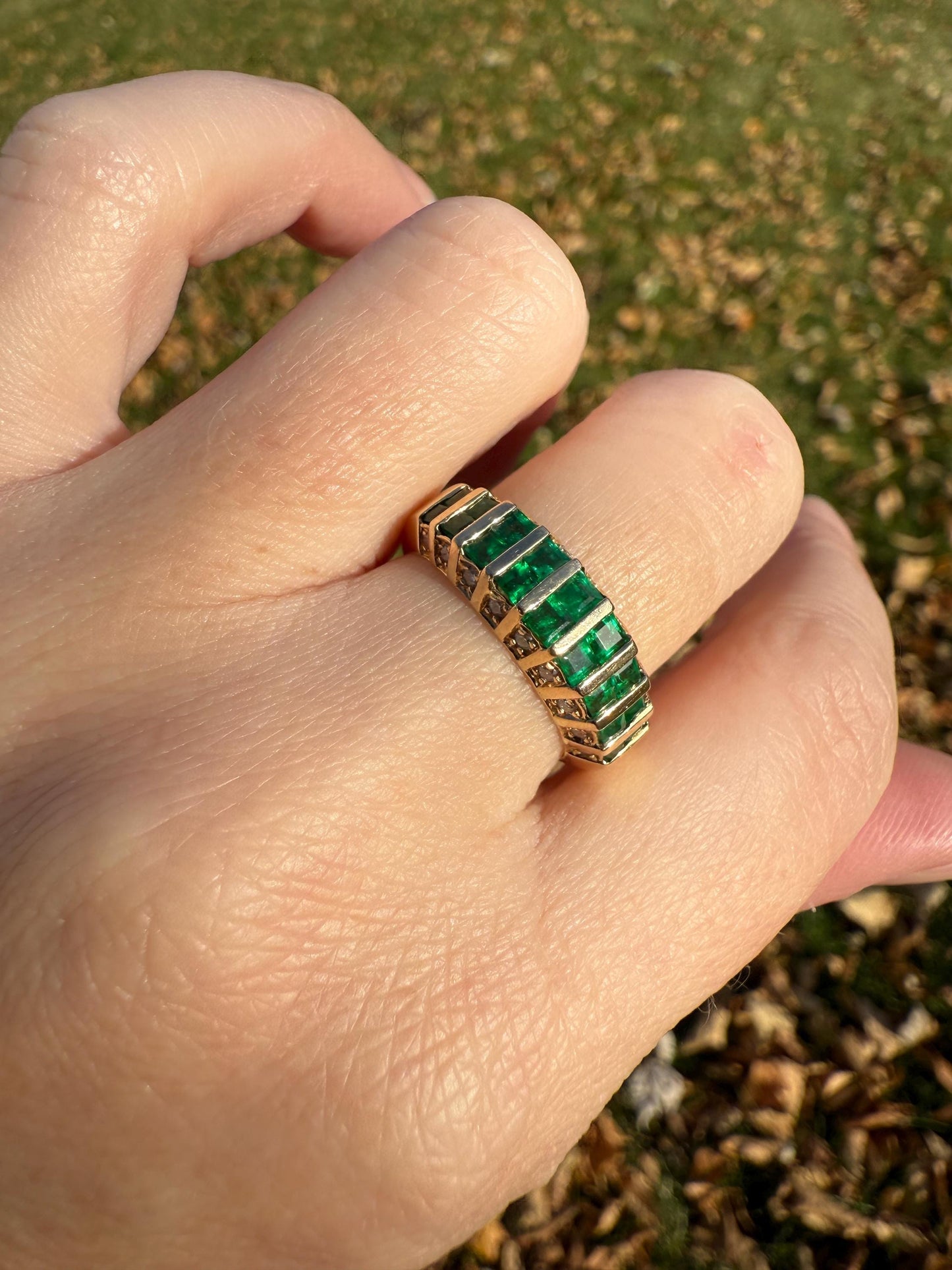 Vintage Square Cut Natural EMERALD Diamonds Edged BAND 14k Gold Solid Ring Retro Lined Stacker Crown Vibrant Green Sparkle