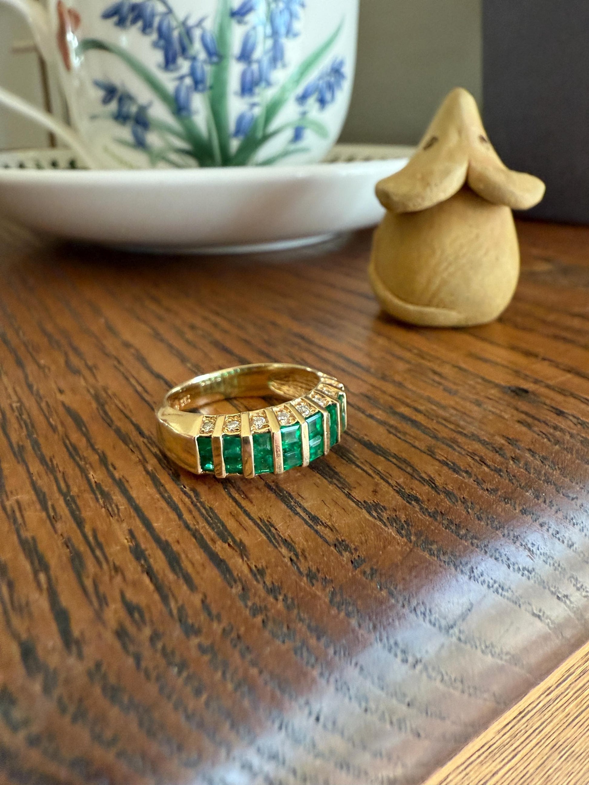 Vintage Square Cut Natural EMERALD Diamonds Edged BAND 14k Gold Solid Ring Retro Lined Stacker Crown Vibrant Green Sparkle