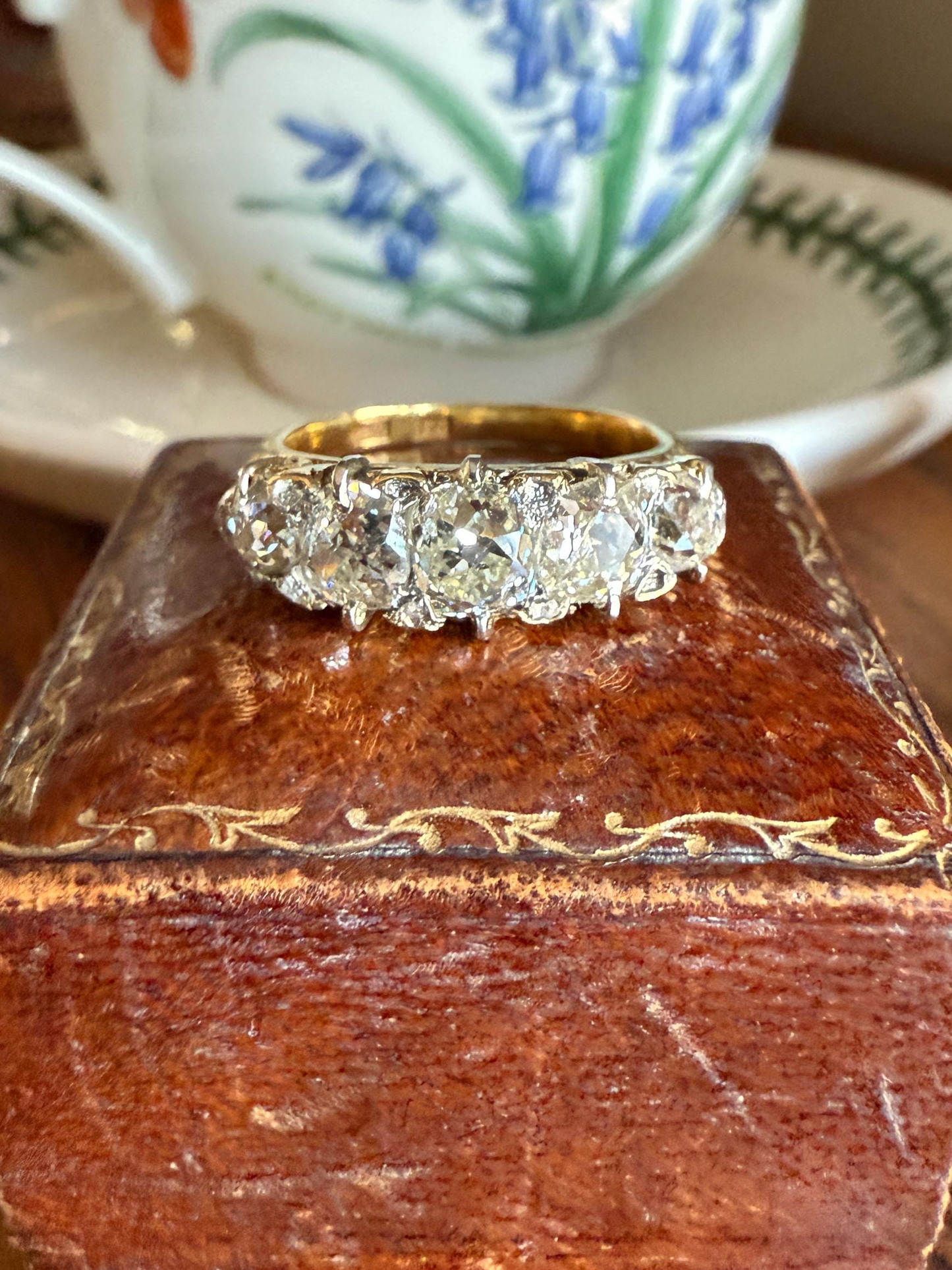 Victorian 2.75 Carats Antique Old Mine Cut Diamond Five Stone Ring Gemset Prong Spacers 18k Gold Rare Chunky Ornate Band