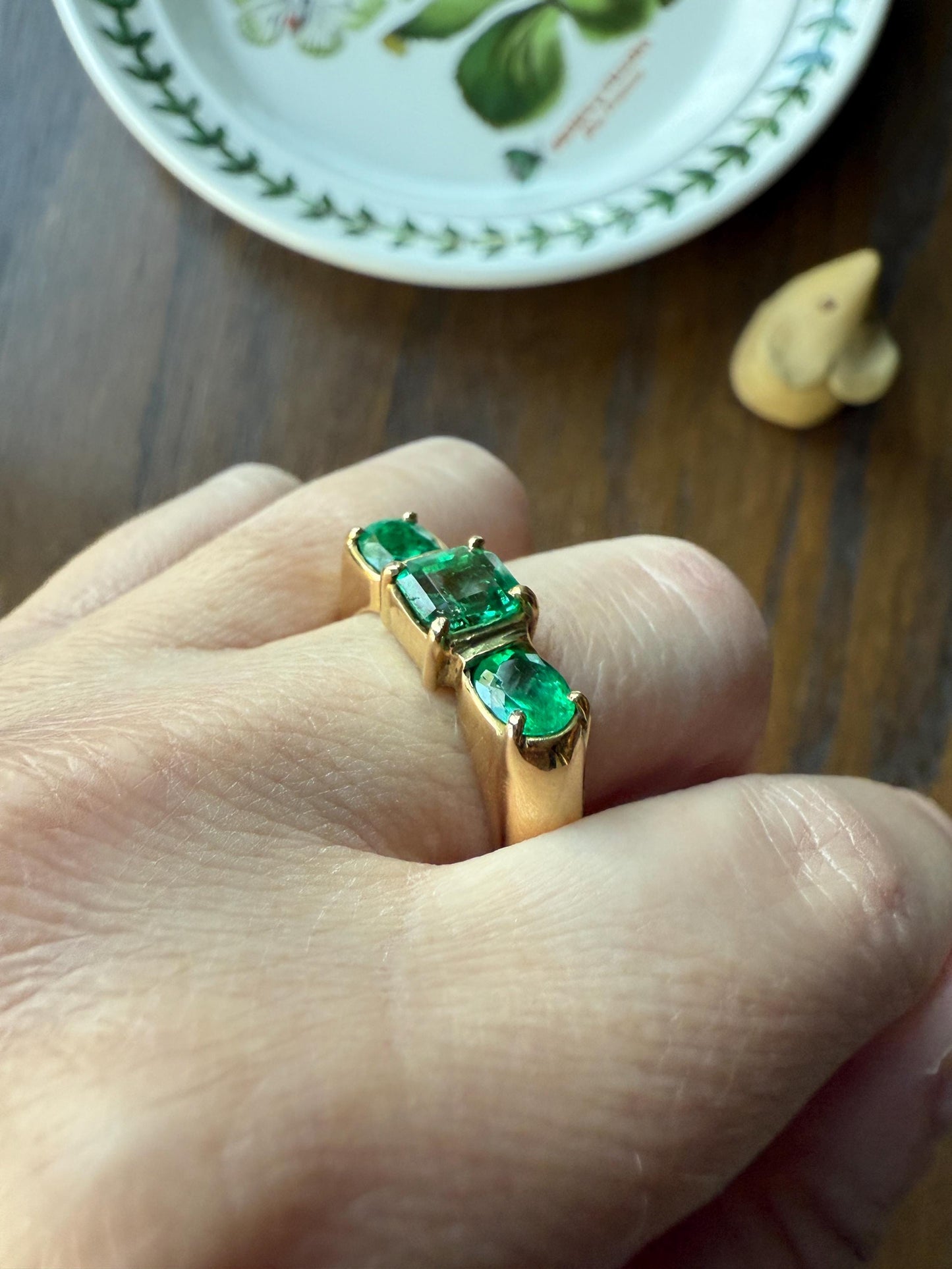 HEAVY Green EMERALD Chunky Vintage Three Stone Ring French 12g 18k Gold Wide Band Natural Oval & Emerald Cut Geometric Unique Retro