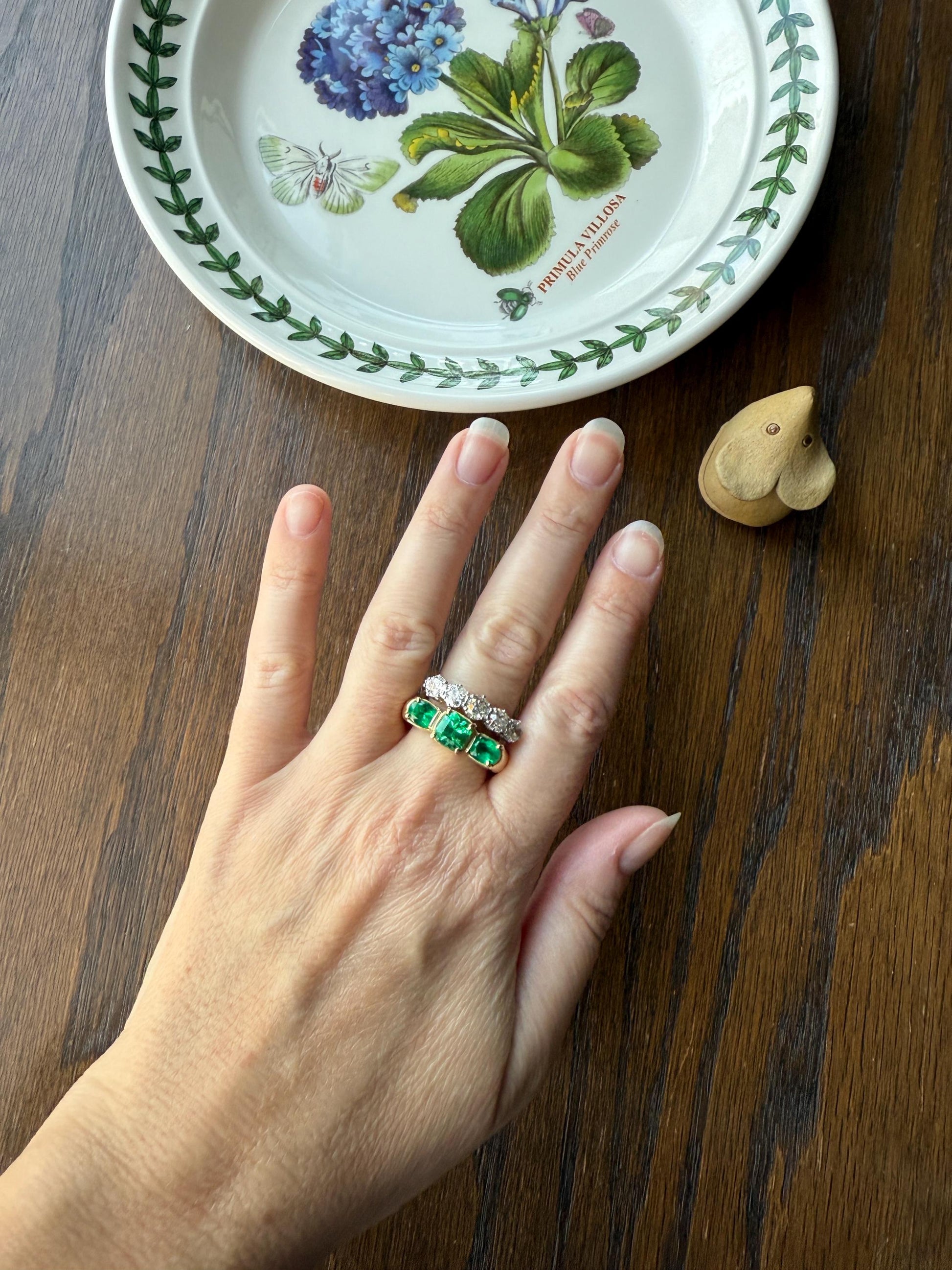 HEAVY Green EMERALD Chunky Vintage Three Stone Ring French 12g 18k Gold Wide Band Natural Oval & Emerald Cut Geometric Unique Retro