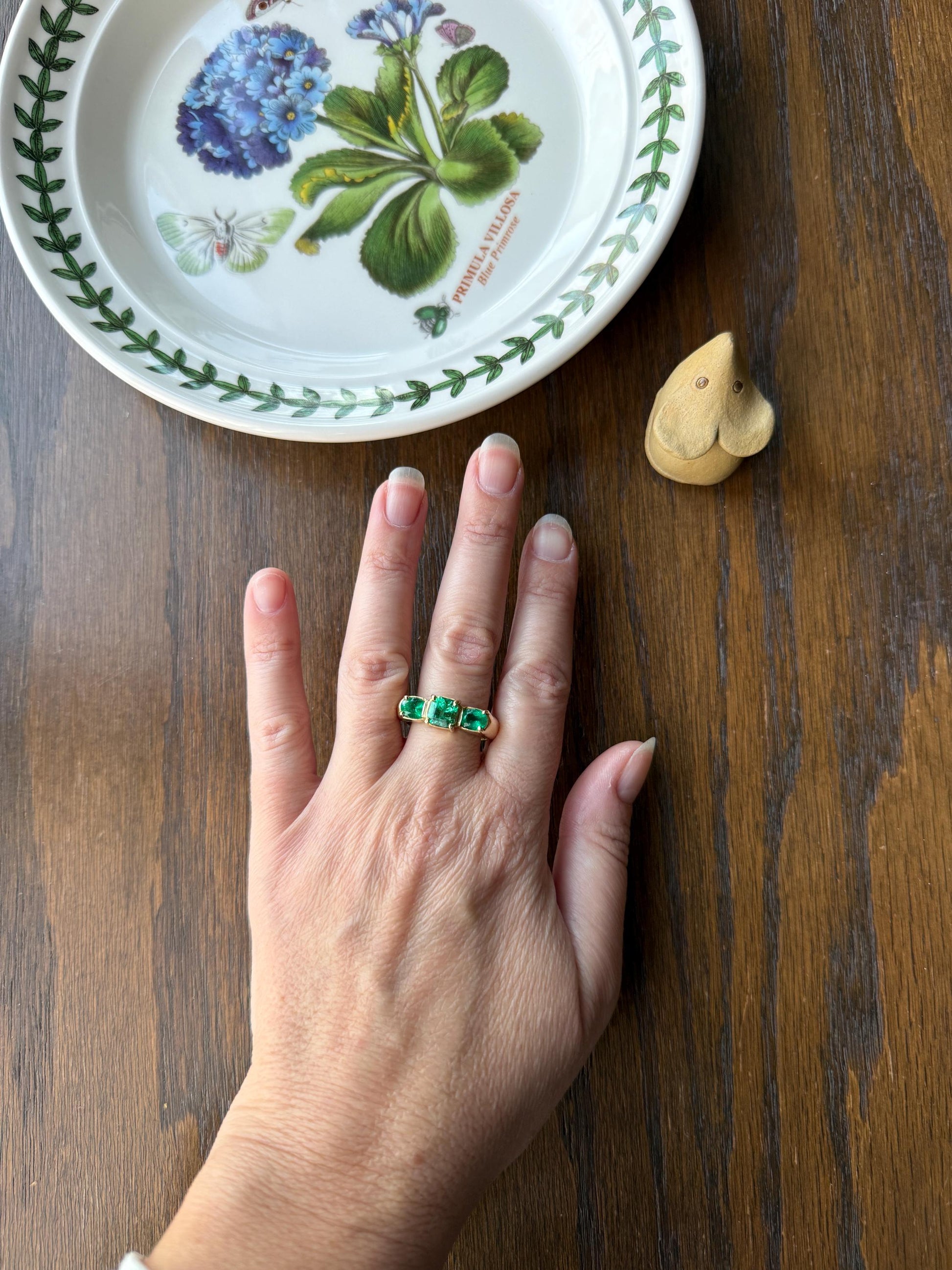 HEAVY Green EMERALD Chunky Vintage Three Stone Ring French 12g 18k Gold Wide Band Natural Oval & Emerald Cut Geometric Unique Retro