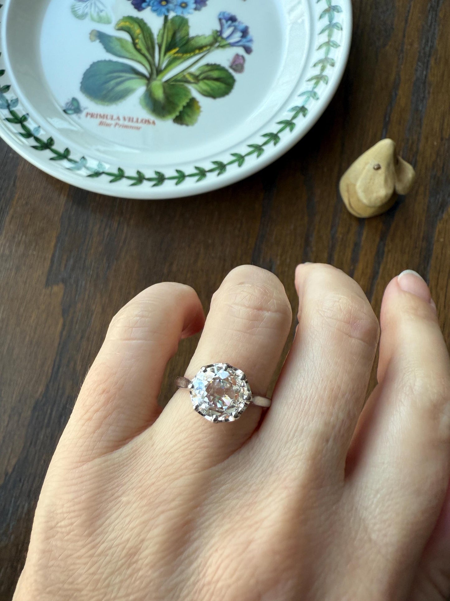 Antique 1.75 Carat Old Mine Cut DIAMOND East West OVAL Solitaire French Engagement Ring 18k White Gold Rainbow Stacker Love Gift Spready OMC