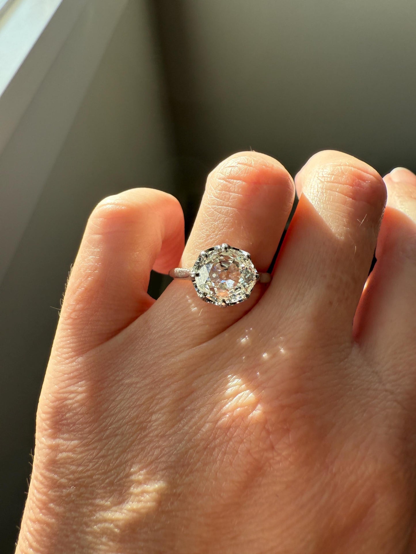 Antique 1.75 Carat Old Mine Cut DIAMOND East West OVAL Solitaire French Engagement Ring 18k White Gold Rainbow Stacker Love Gift Spready OMC