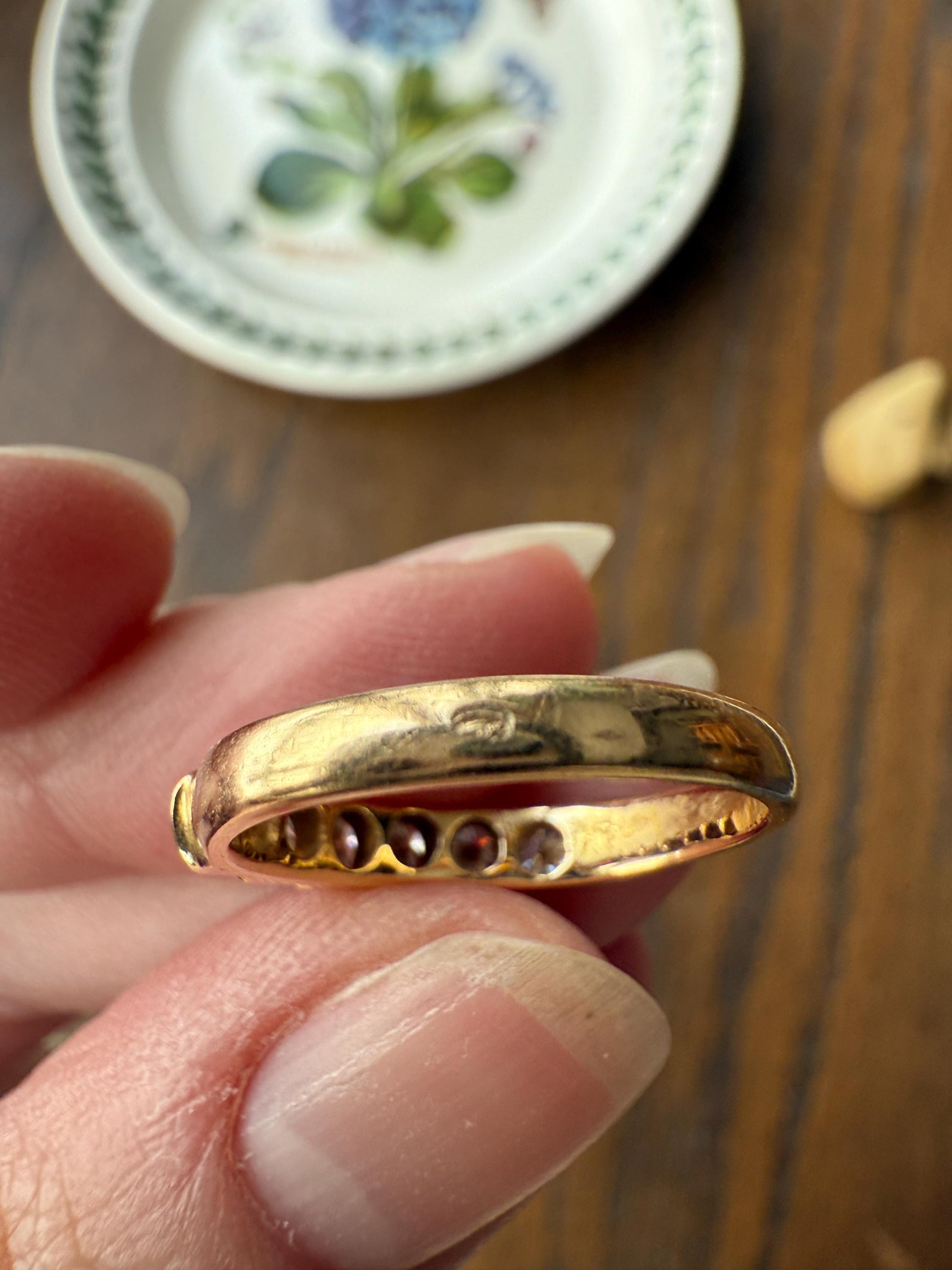Vintage 18k Gold Solid Eye Clean .72 Carat Six Stone Older Brilliant Cut Diamond Stacker Band Ring Swirl Bezel