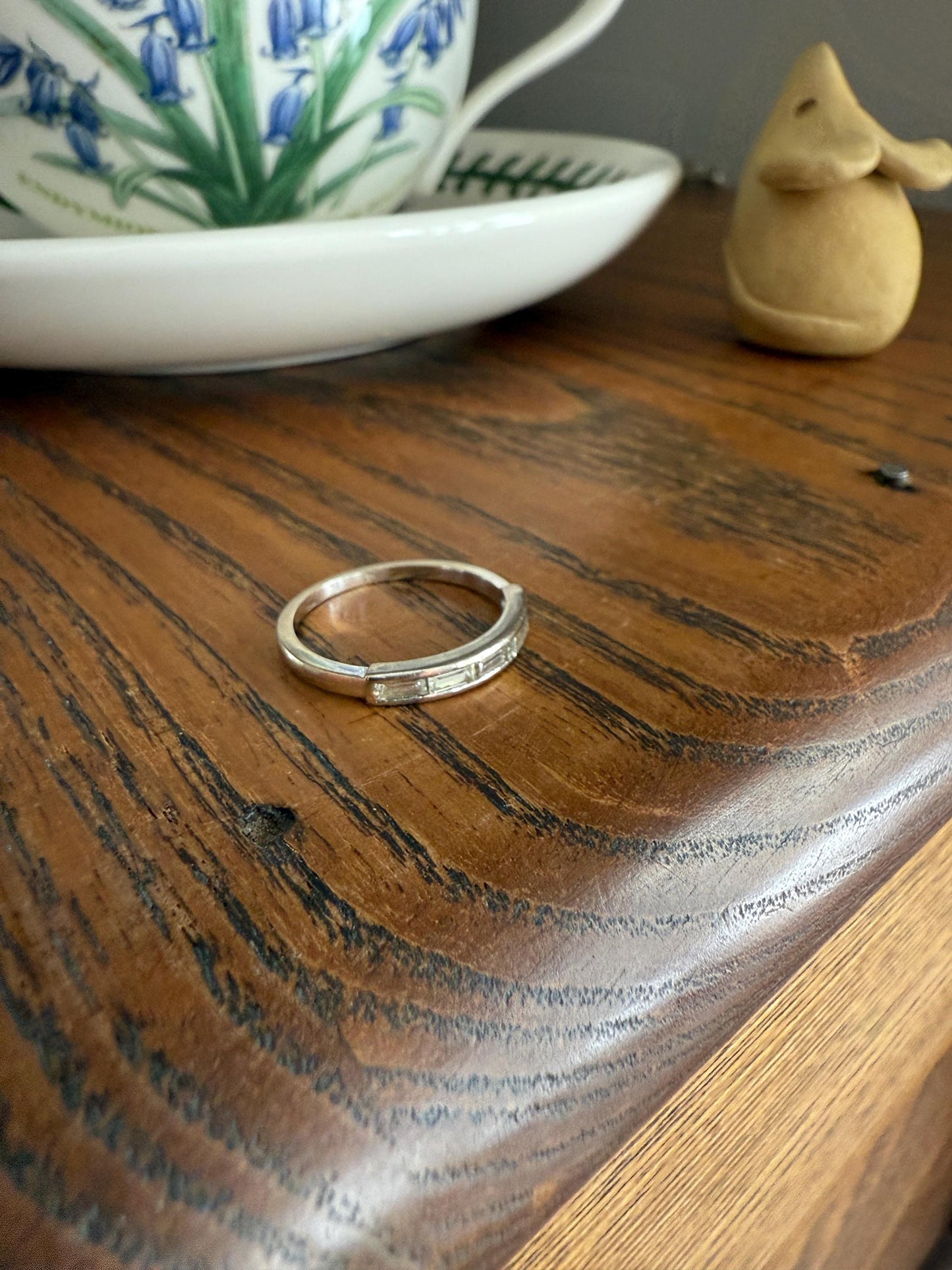 Vintage 18k White Gold Solid Eye Clean East West Five Stone Baguette Diamond Ring Skinny Stacker Band