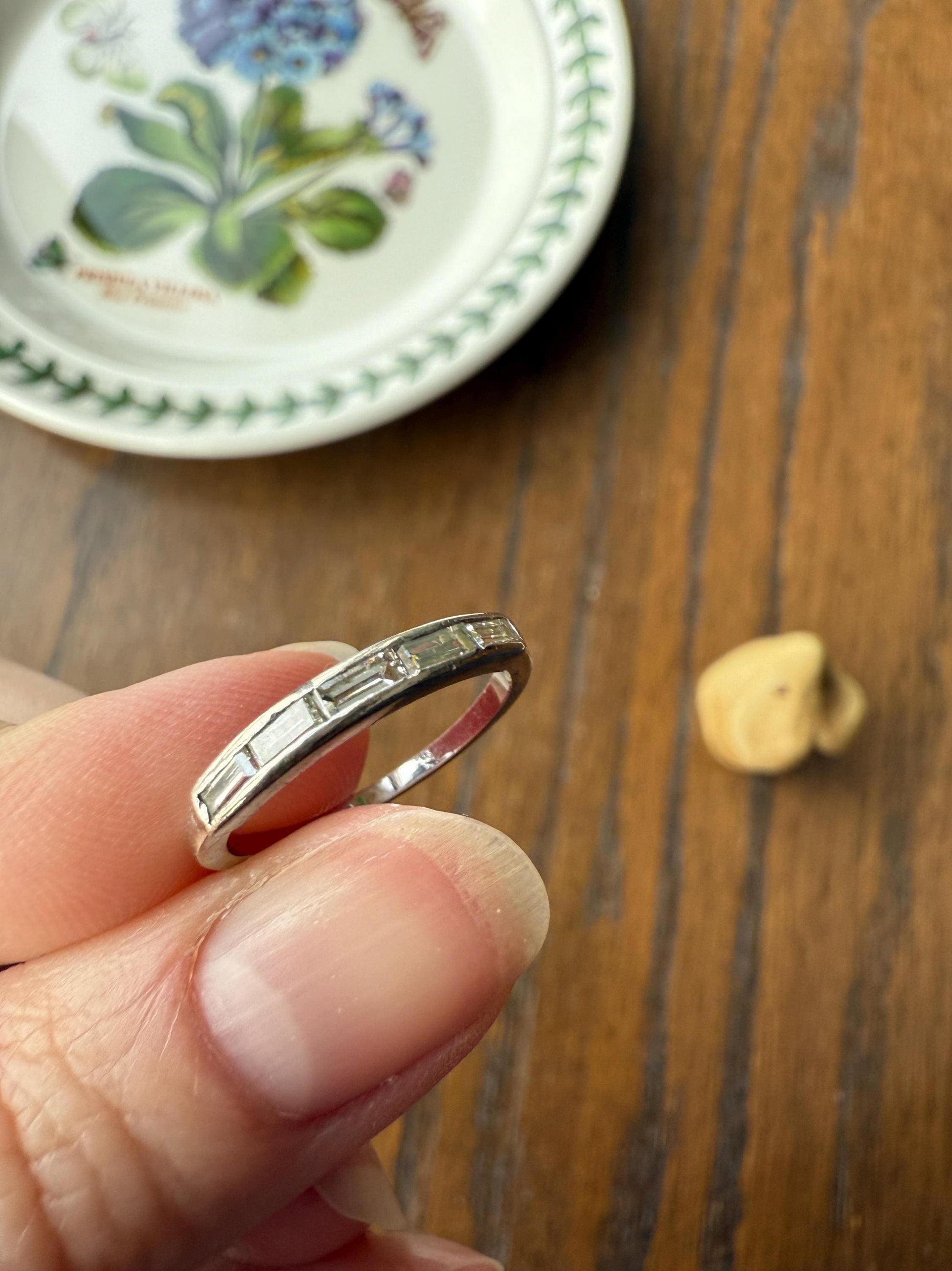 Vintage 18k White Gold Solid Eye Clean East West Five Stone Baguette Diamond Ring Skinny Stacker Band